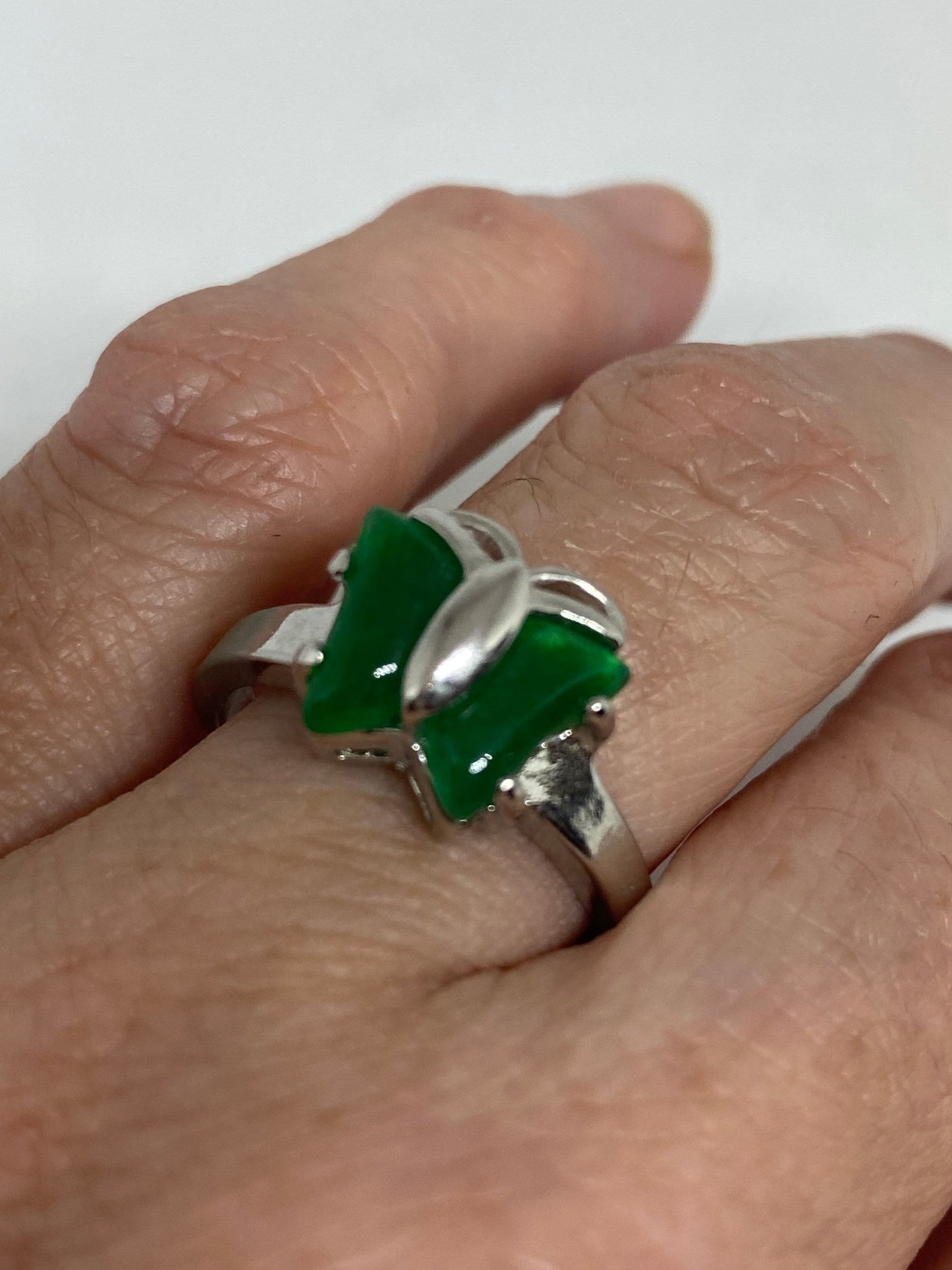 Vintage Lucky Green Nephrite Jade Butterfly Ring