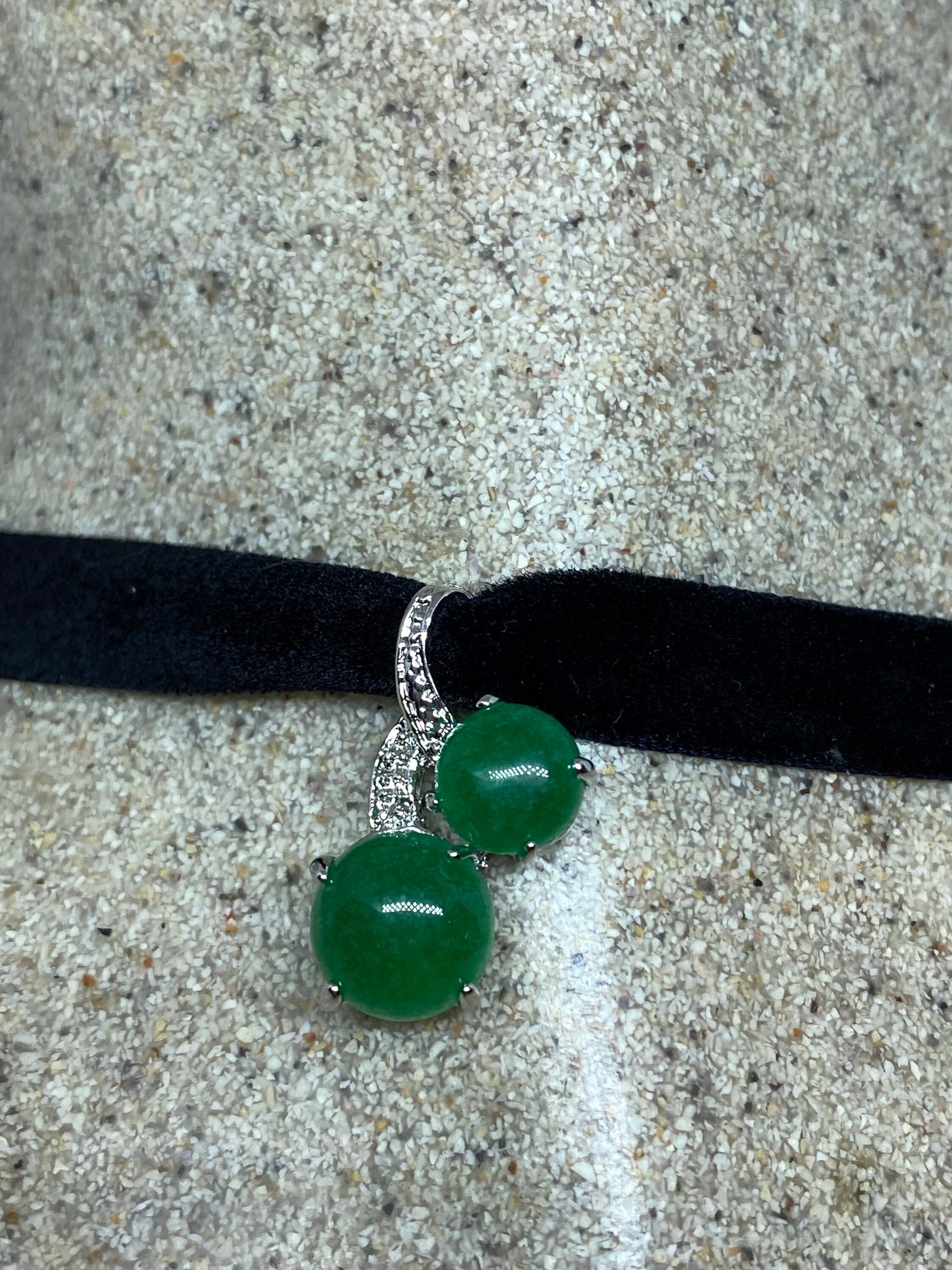 Vintage Green Jade Choker Gold Finish Necklace Pendant