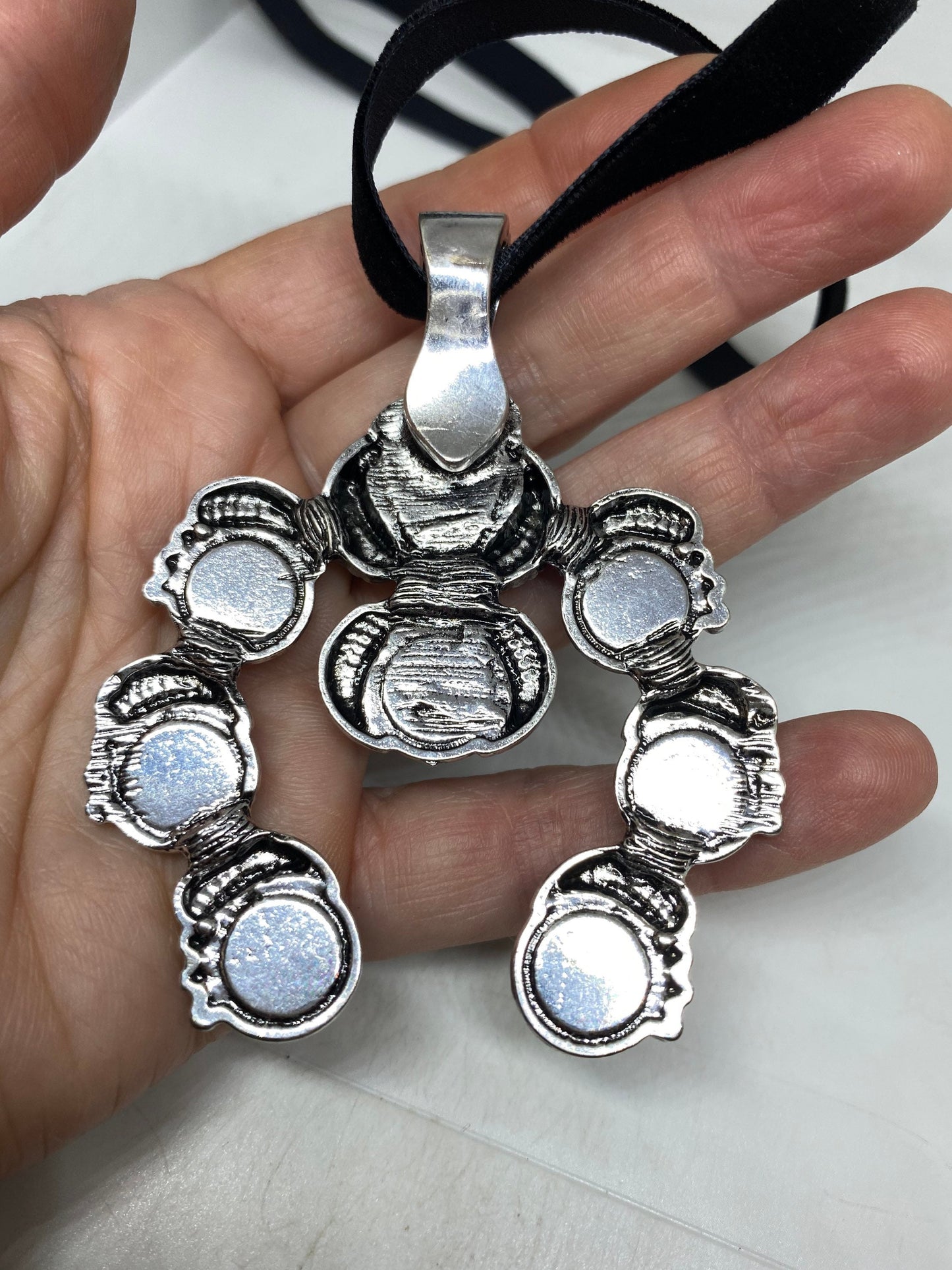 Vintage Southwestern Blue Howlite squash blossom Necklace
