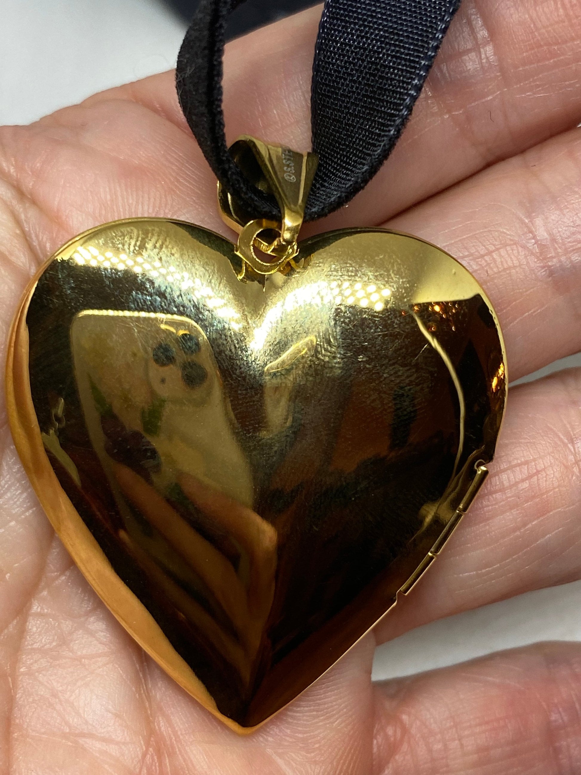 Vintage Gold Locket | Tiny Heart Photo Charm Golden Stainless Steel Deco Etched Choker Necklace