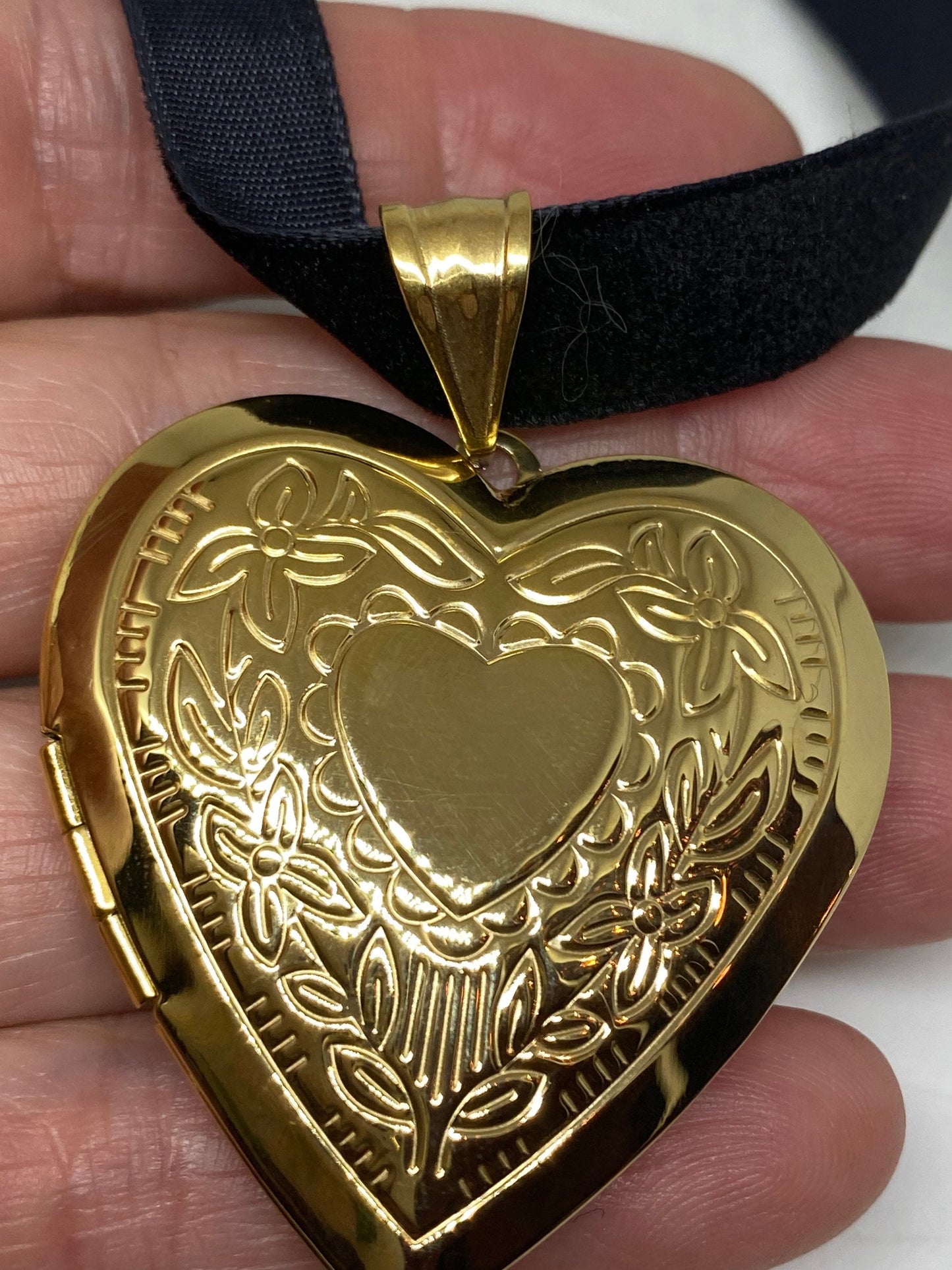 Vintage Gold Locket | Tiny Heart Photo Charm Golden Stainless Steel Deco Etched Choker Necklace