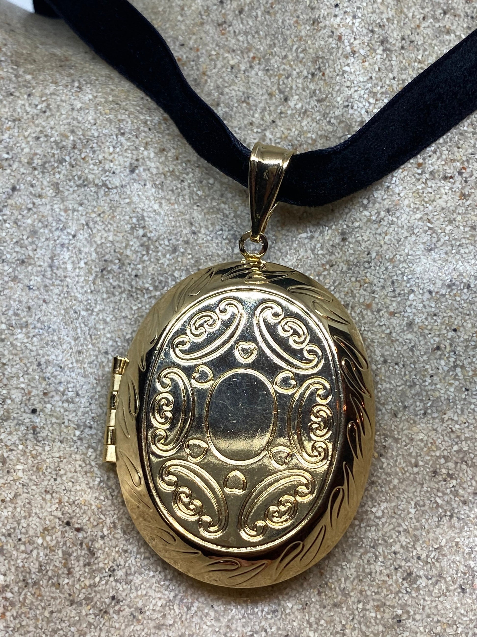 Vintage Locket Choker Gold Filled Deco Etched Necklace