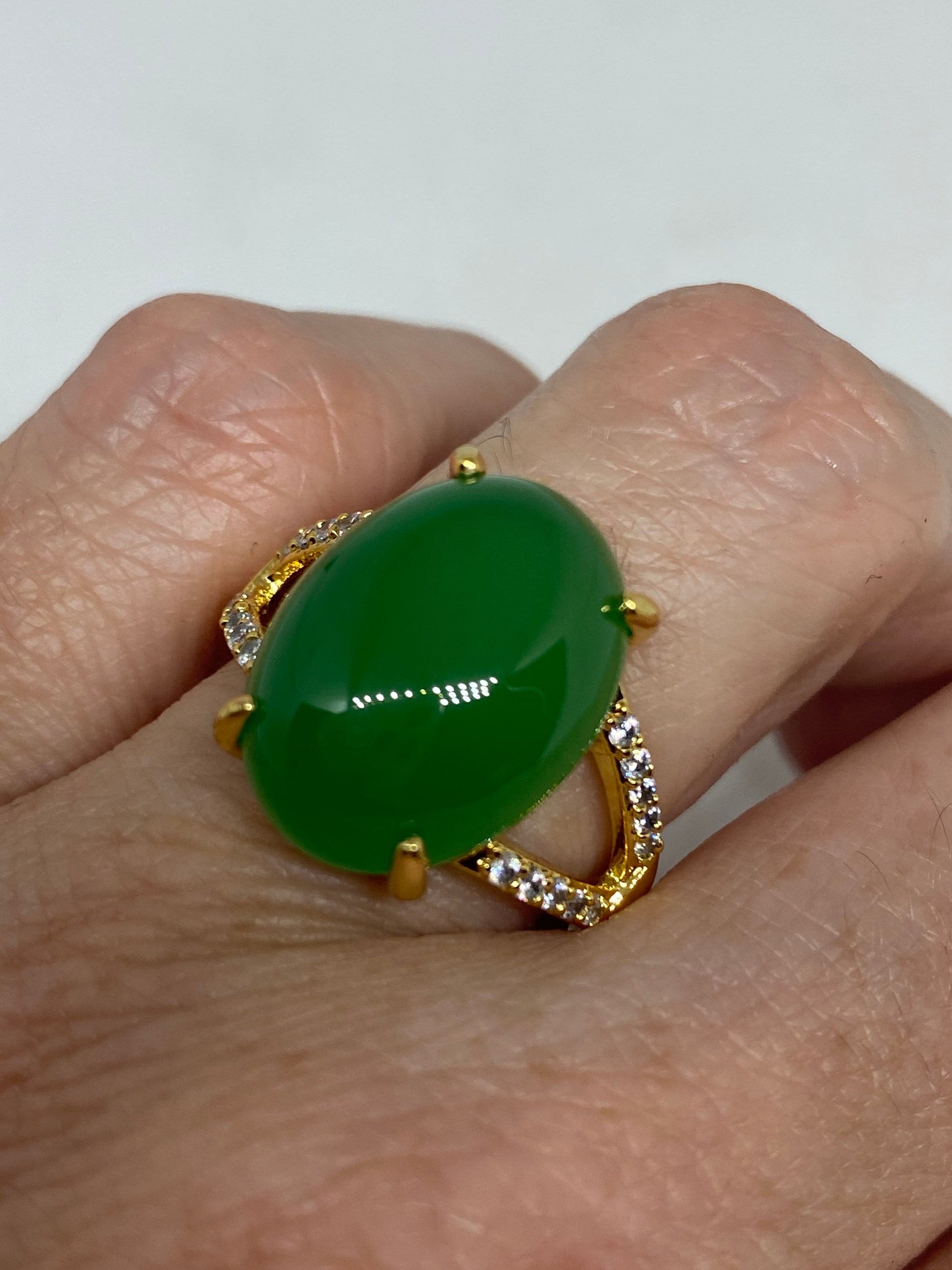 Vintage Lucky Green Nephrite Jade Golden Ring