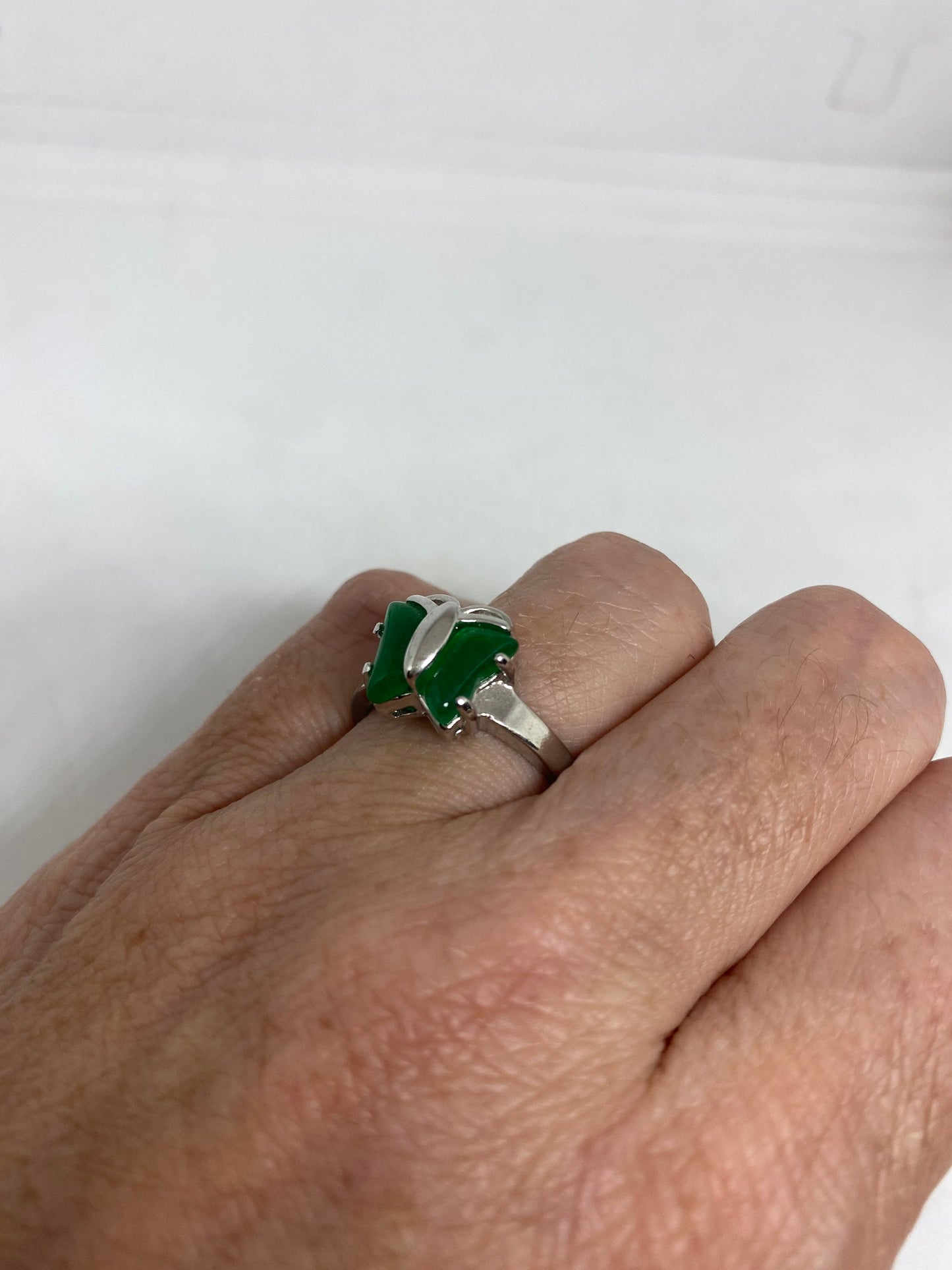 Vintage Lucky Green Nephrite Jade Butterfly Ring