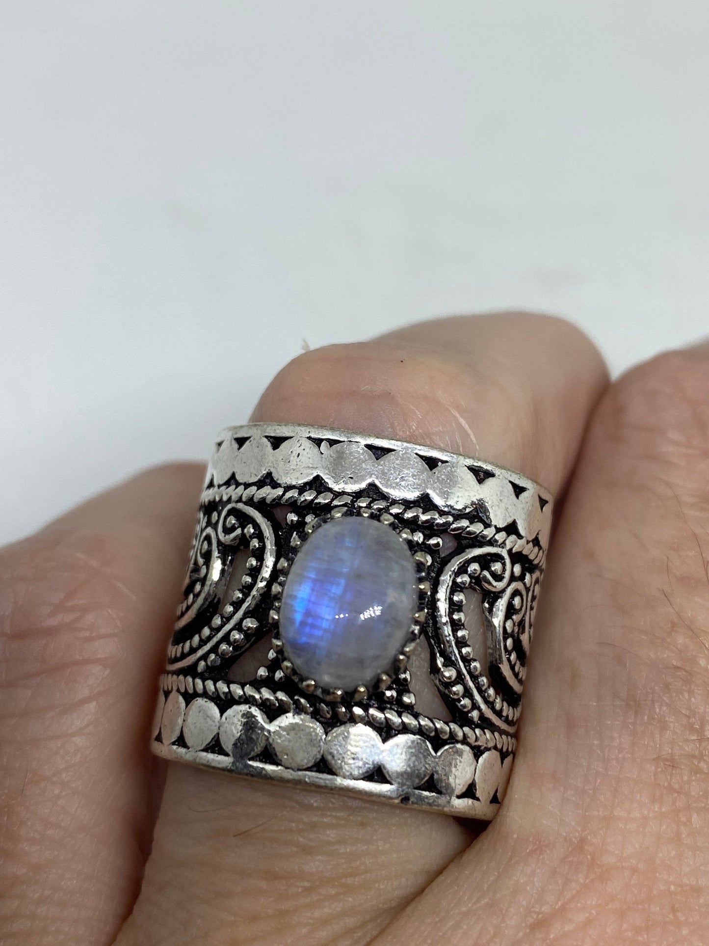 Vintage Genuine Blue White Rainbow Moonstone Ring