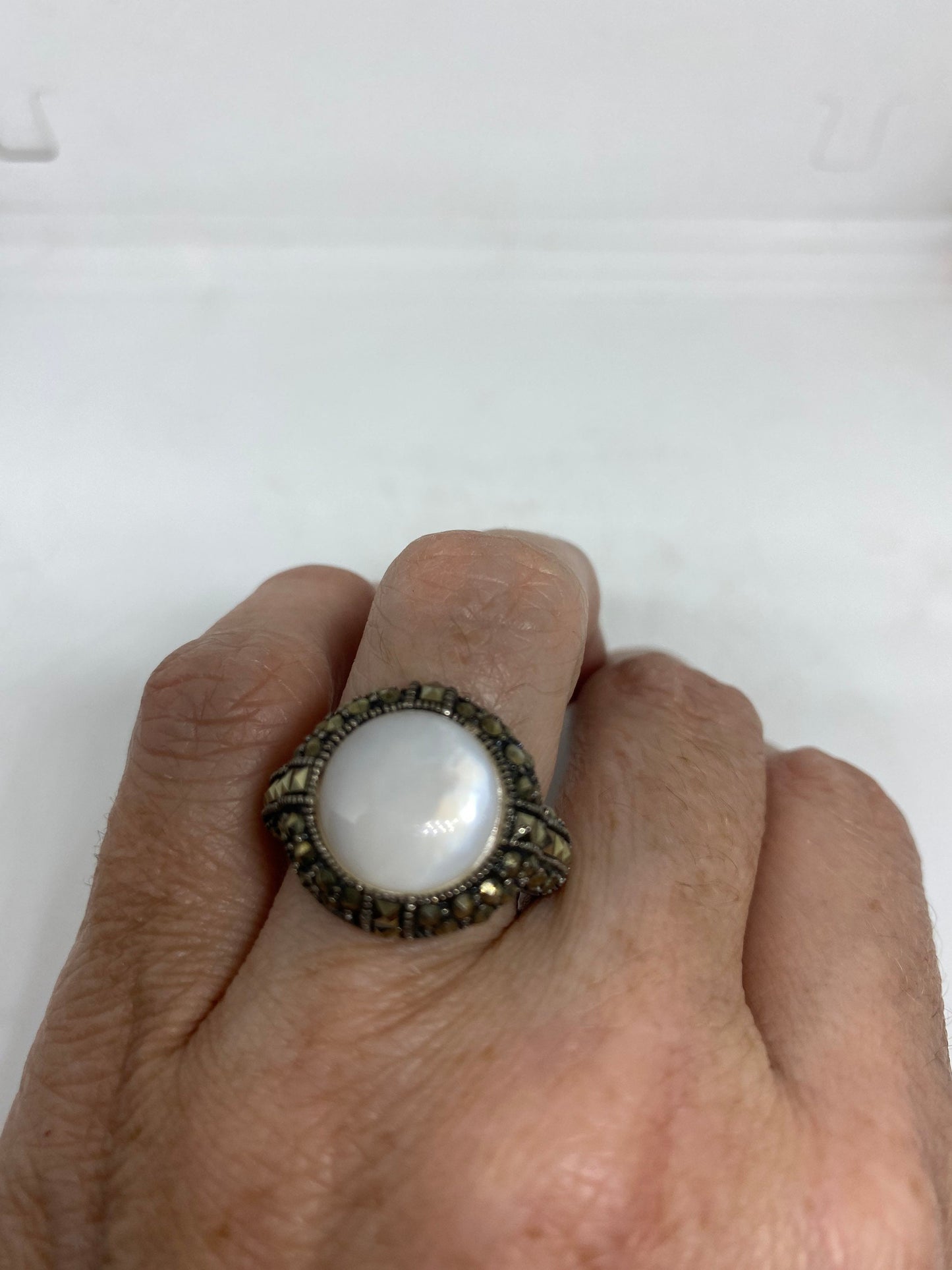 Vintage Mother of Pearl 925 Sterling Silver Marcasite Ring