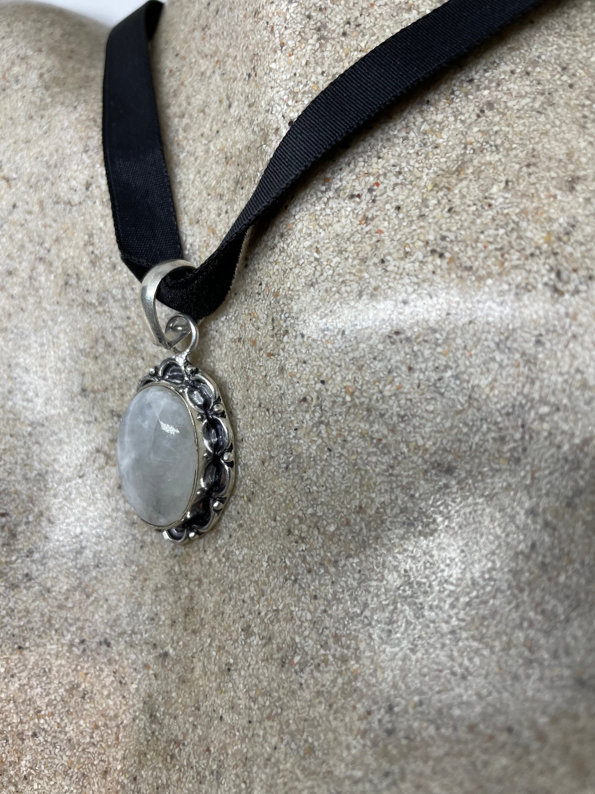 Vintage Rainbow Moonstone Choker Pendant Necklace