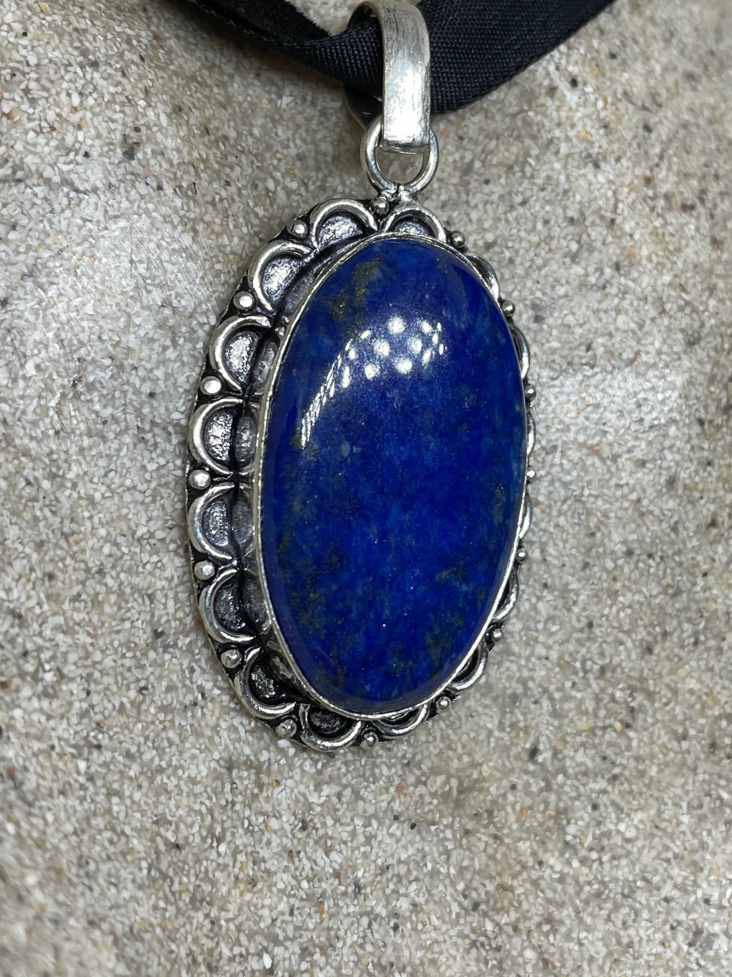 Vintage Hand Made Tibetan Lapis Necklace.