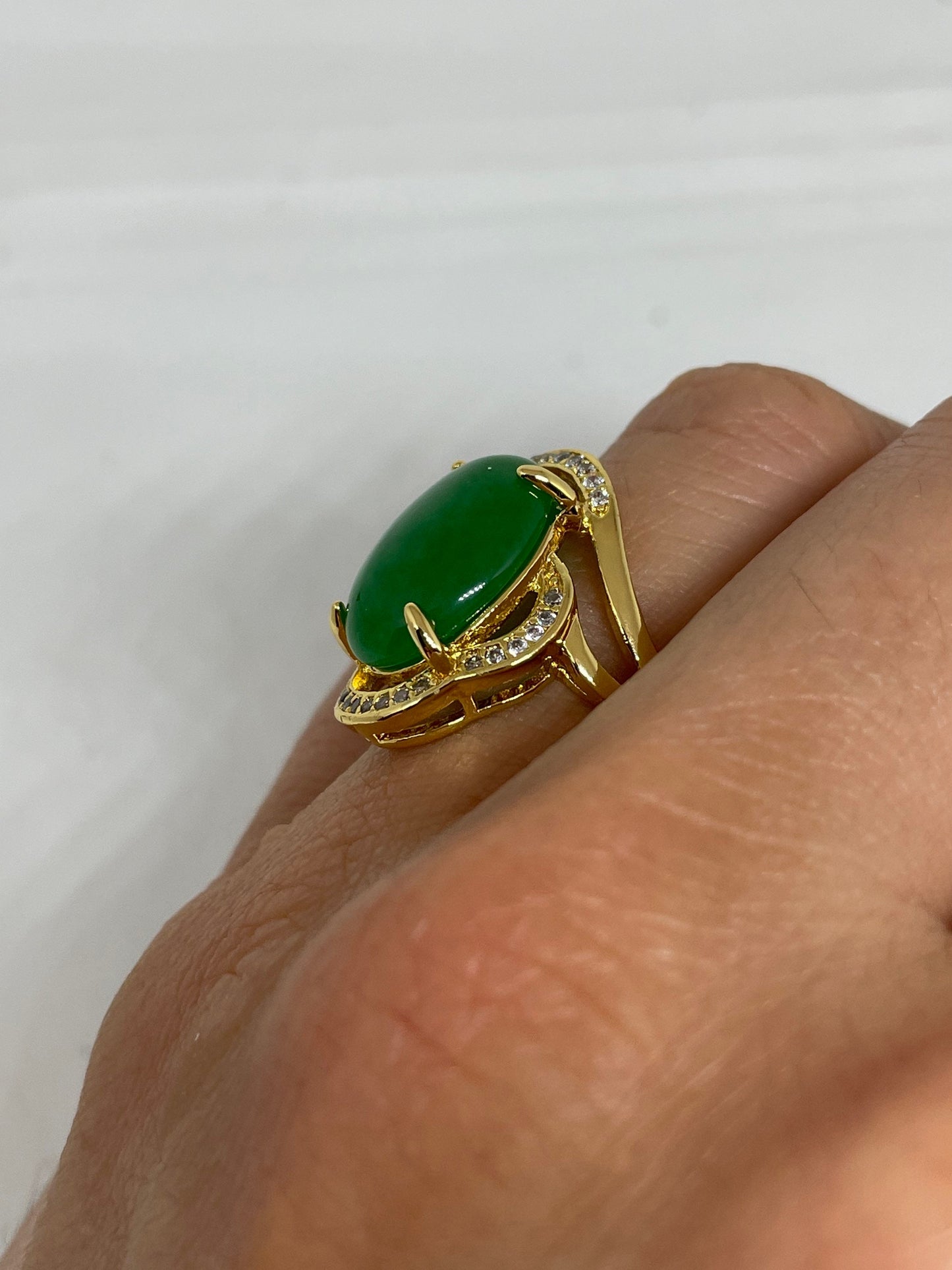 Vintage Lucky Green Nephrite Jade Golden Ring