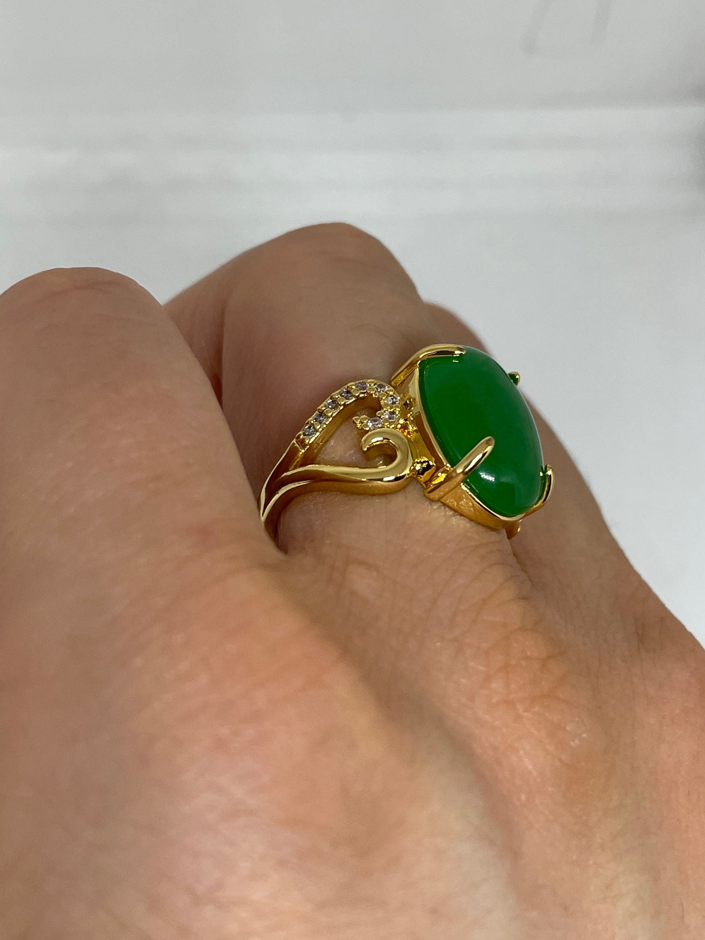 Vintage Lucky Green Nephrite Jade Golden Ring