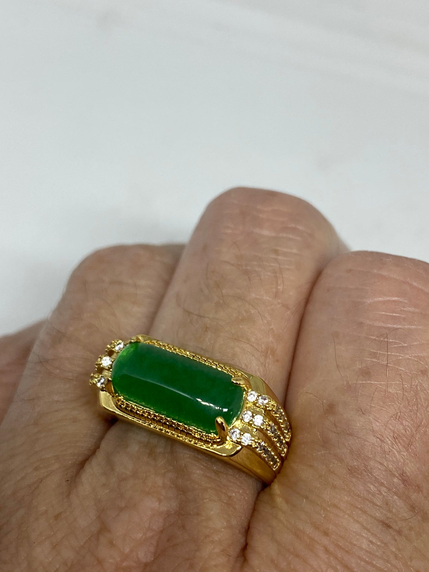 Vintage Lucky Green Nephrite Jade Golden Ring