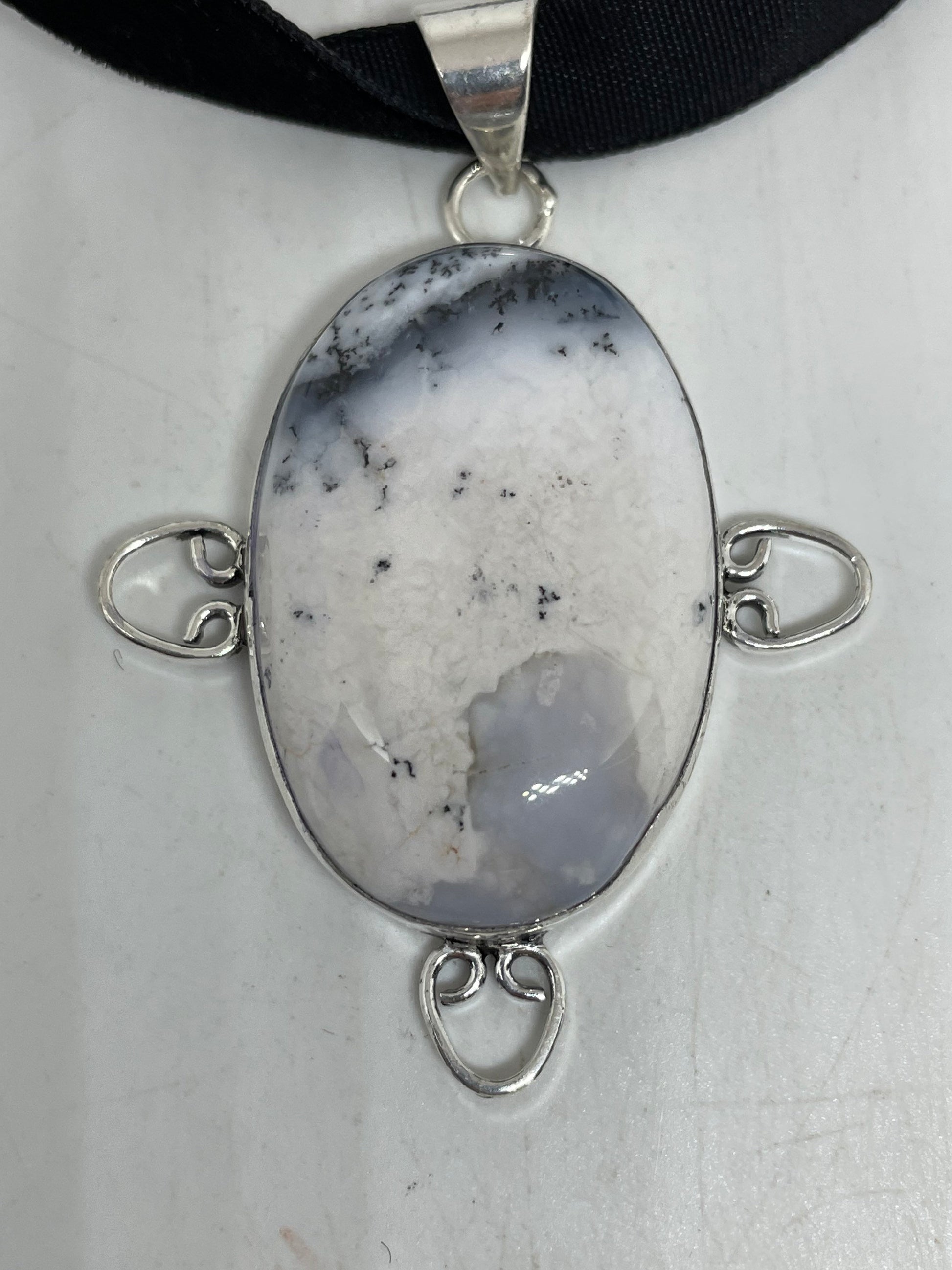 Vintage Silver Genuine Banded White Onyx agate Choker Pendant Necklace
