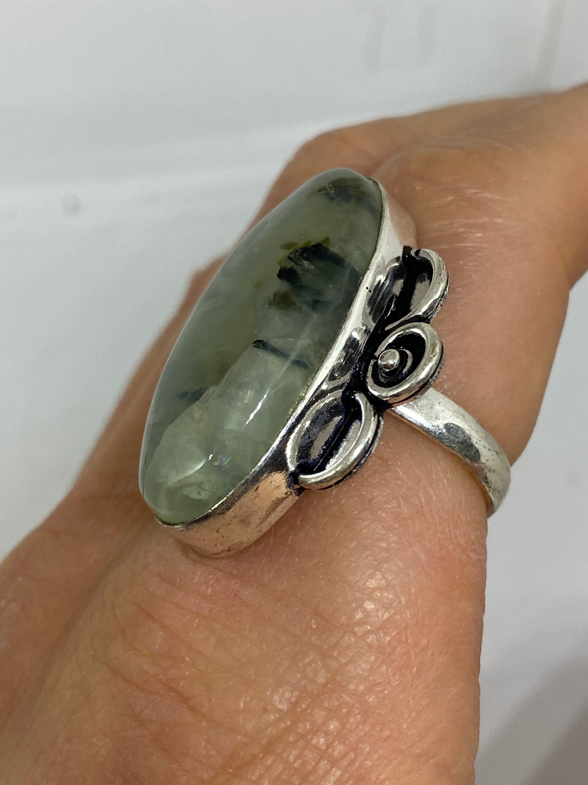 Vintage Green Nephrite Jade Ring