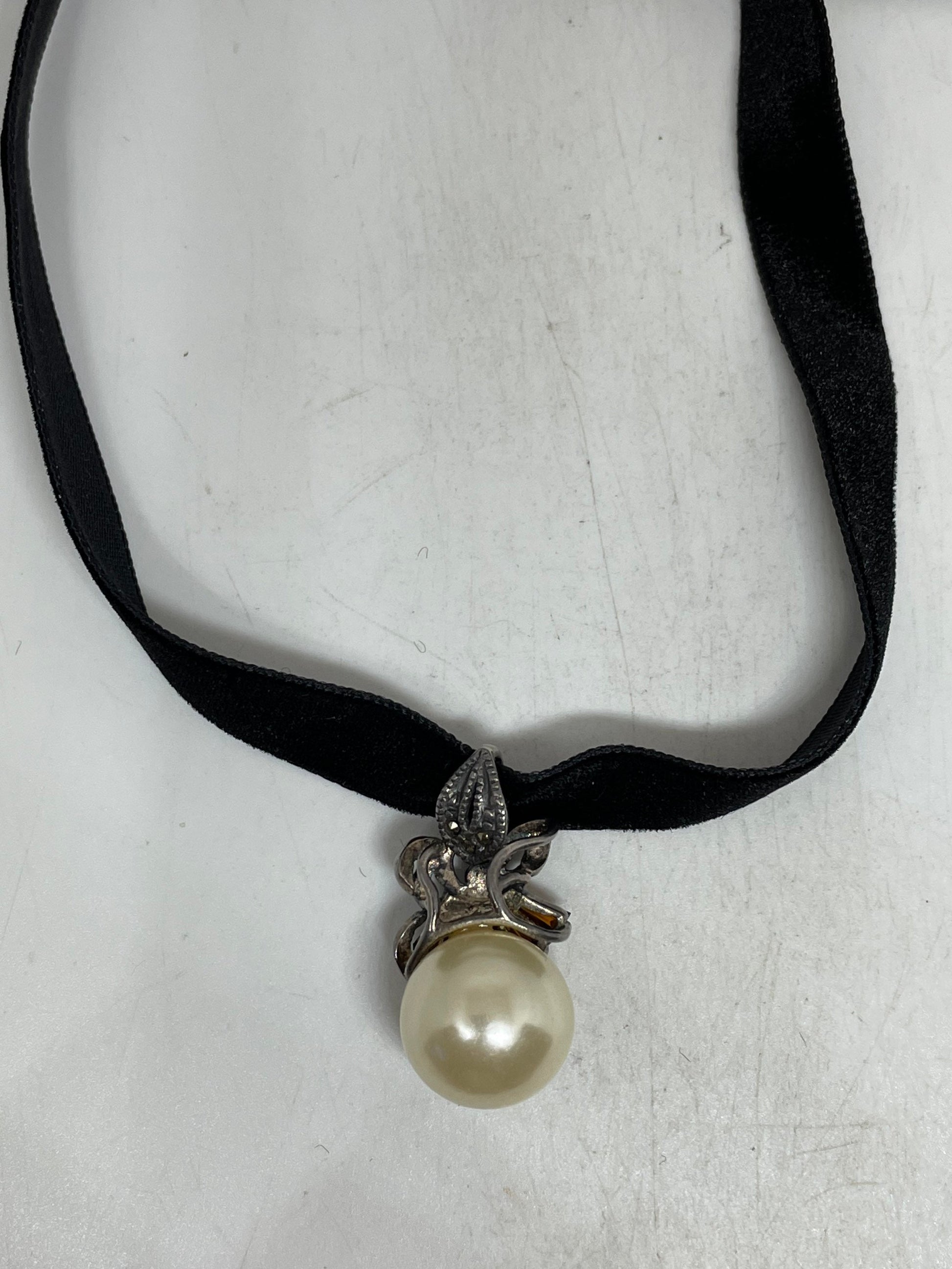 Vintage White Sapphire 925 Sterling Silver Mother of Pearl Dangle Pendant Necklace