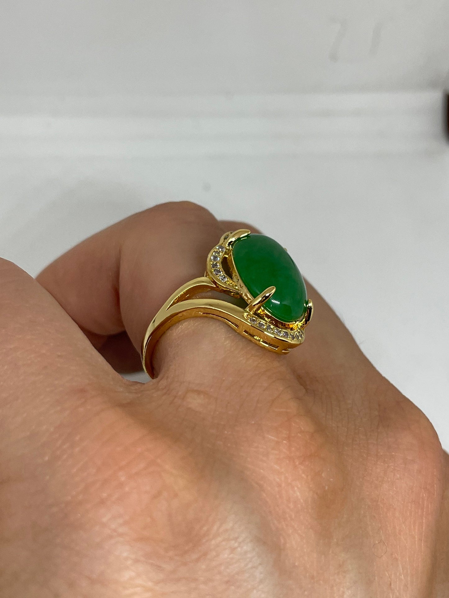 Vintage Lucky Green Nephrite Jade Golden Ring