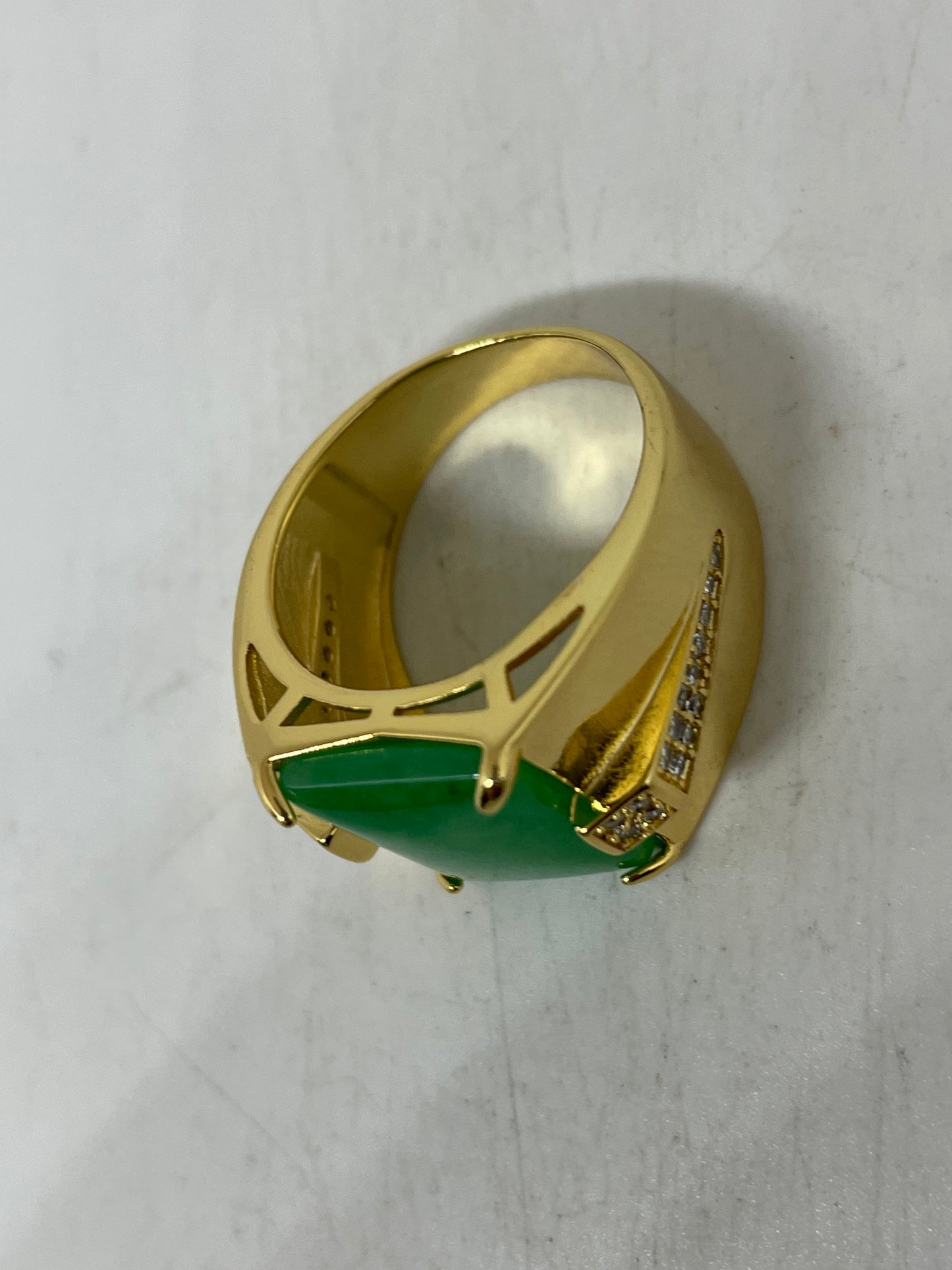 Vintage Lucky Green Nephrite Jade Golden Ring