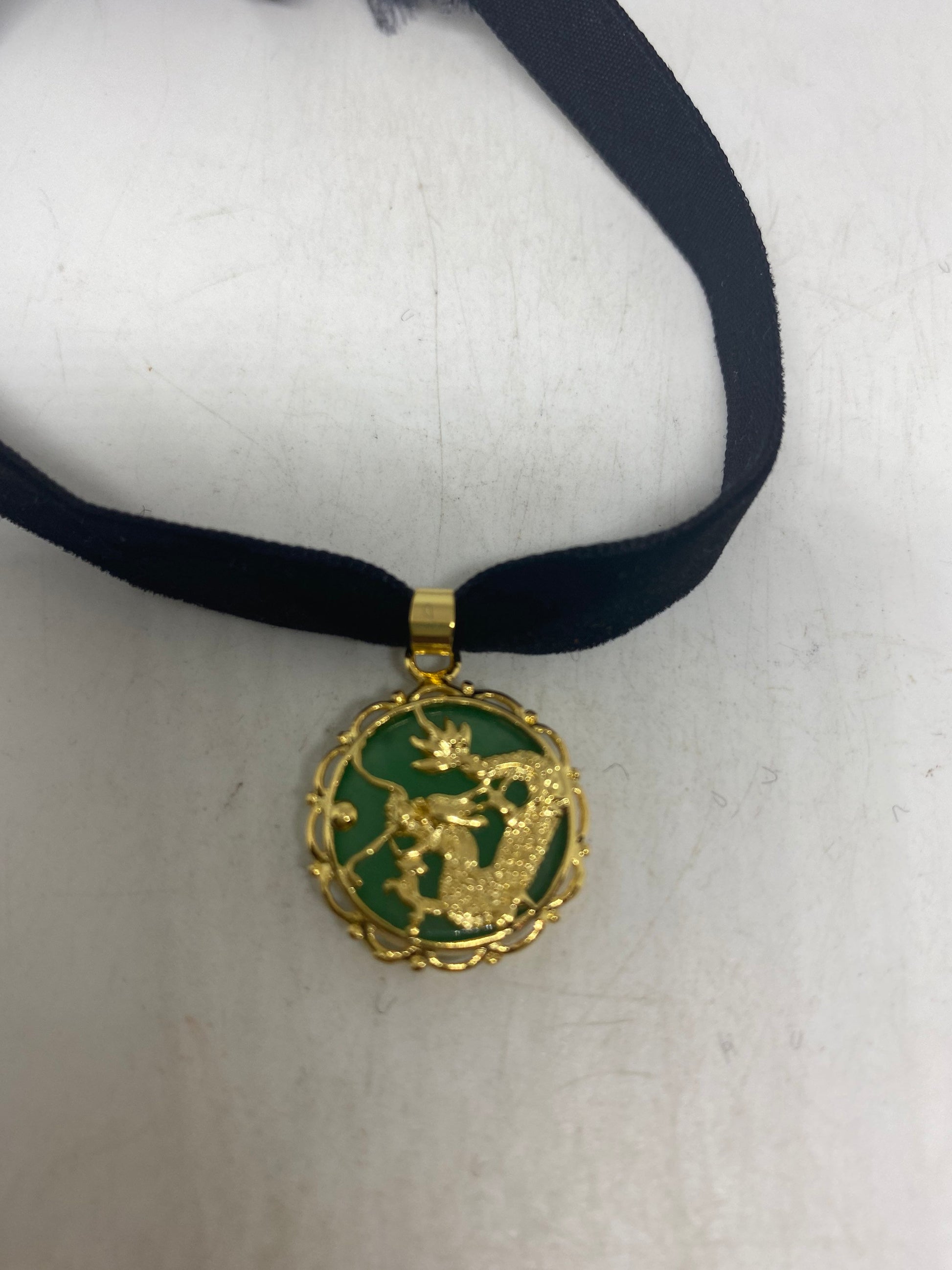 Vintage Green Jade Dragon Choker Golden Finish Necklace Pendant