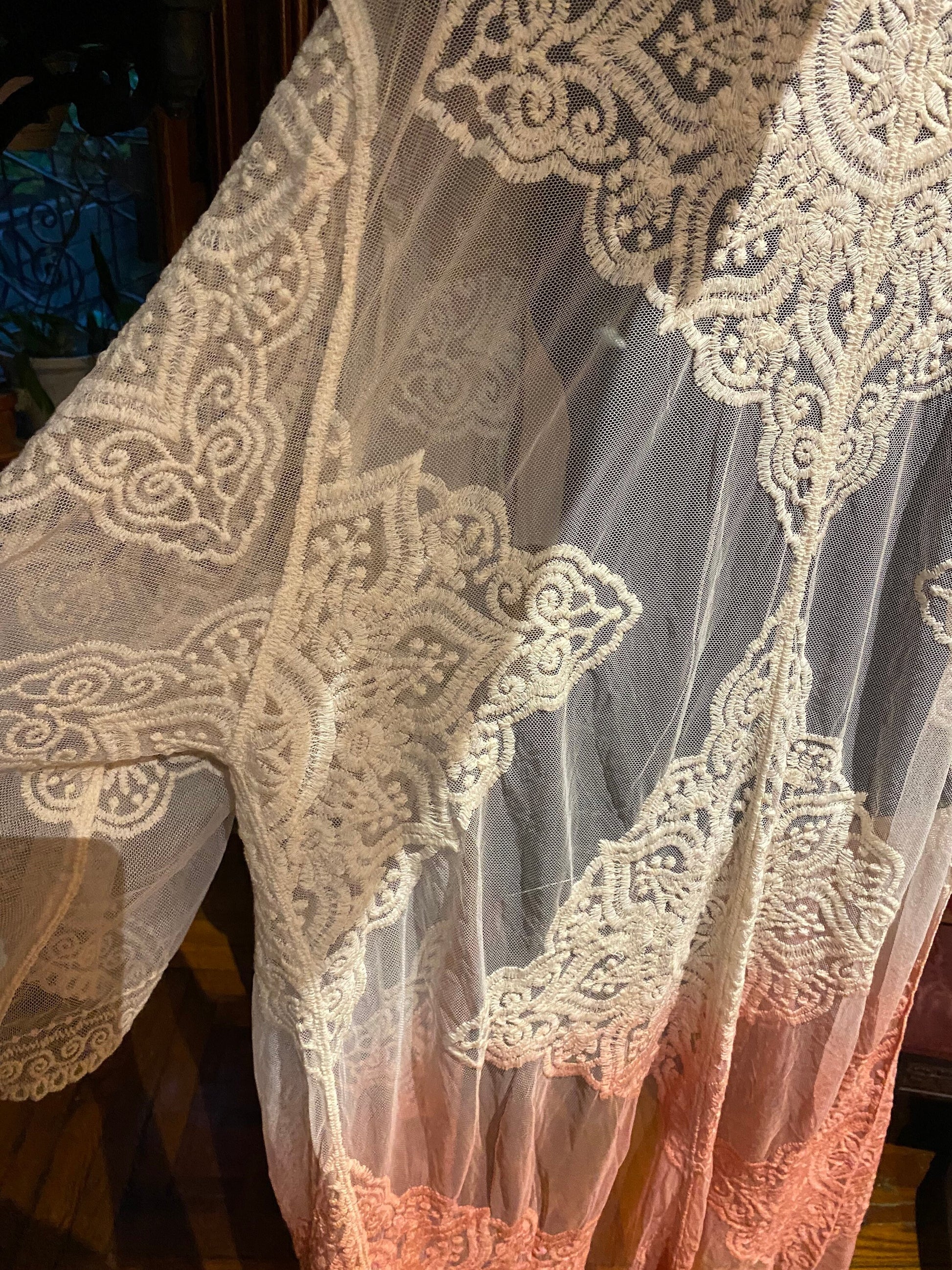 Vintage Style Pink Embroidered kimono jacket