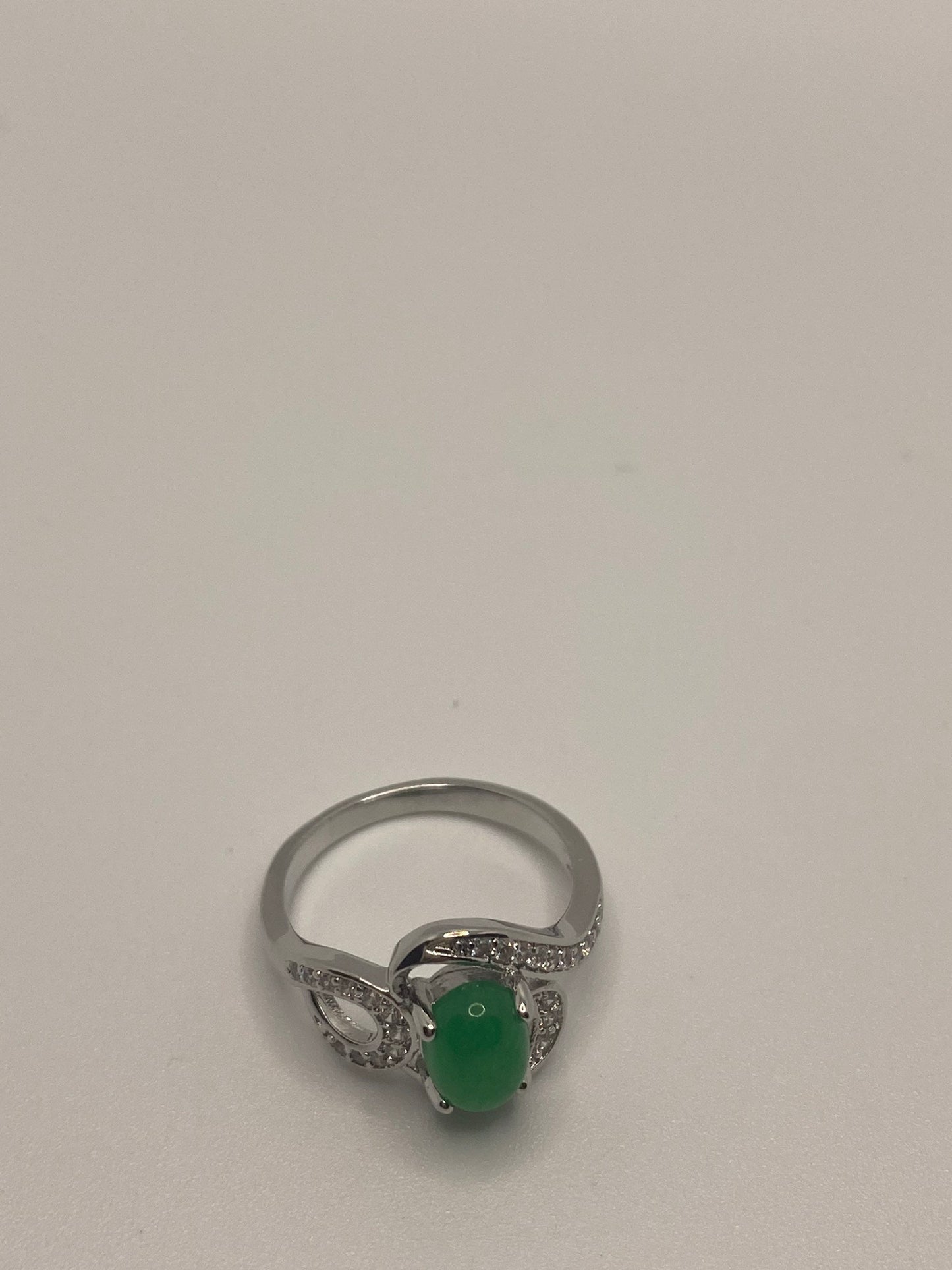 Vintage Lucky Green Nephrite Jade Ring