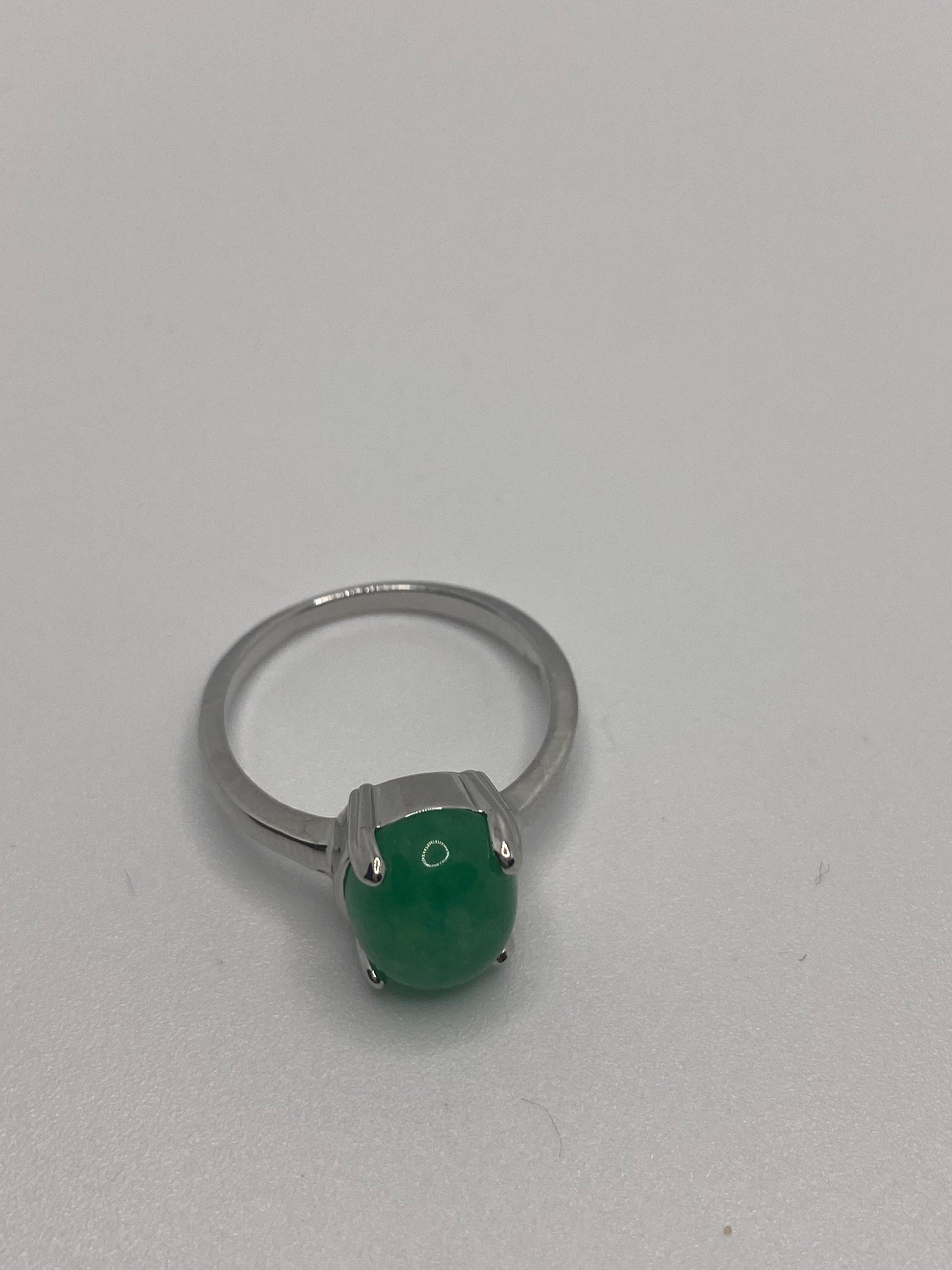 Vintage Lucky Green Nephrite Jade Ring