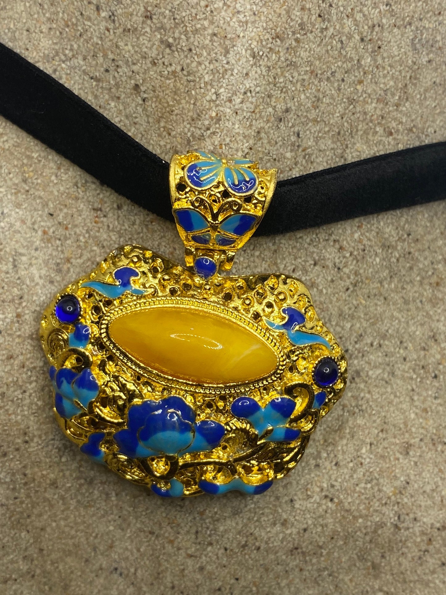 Vintage Cloisonné Choker Pendant Necklace Golden with Blue Enamel