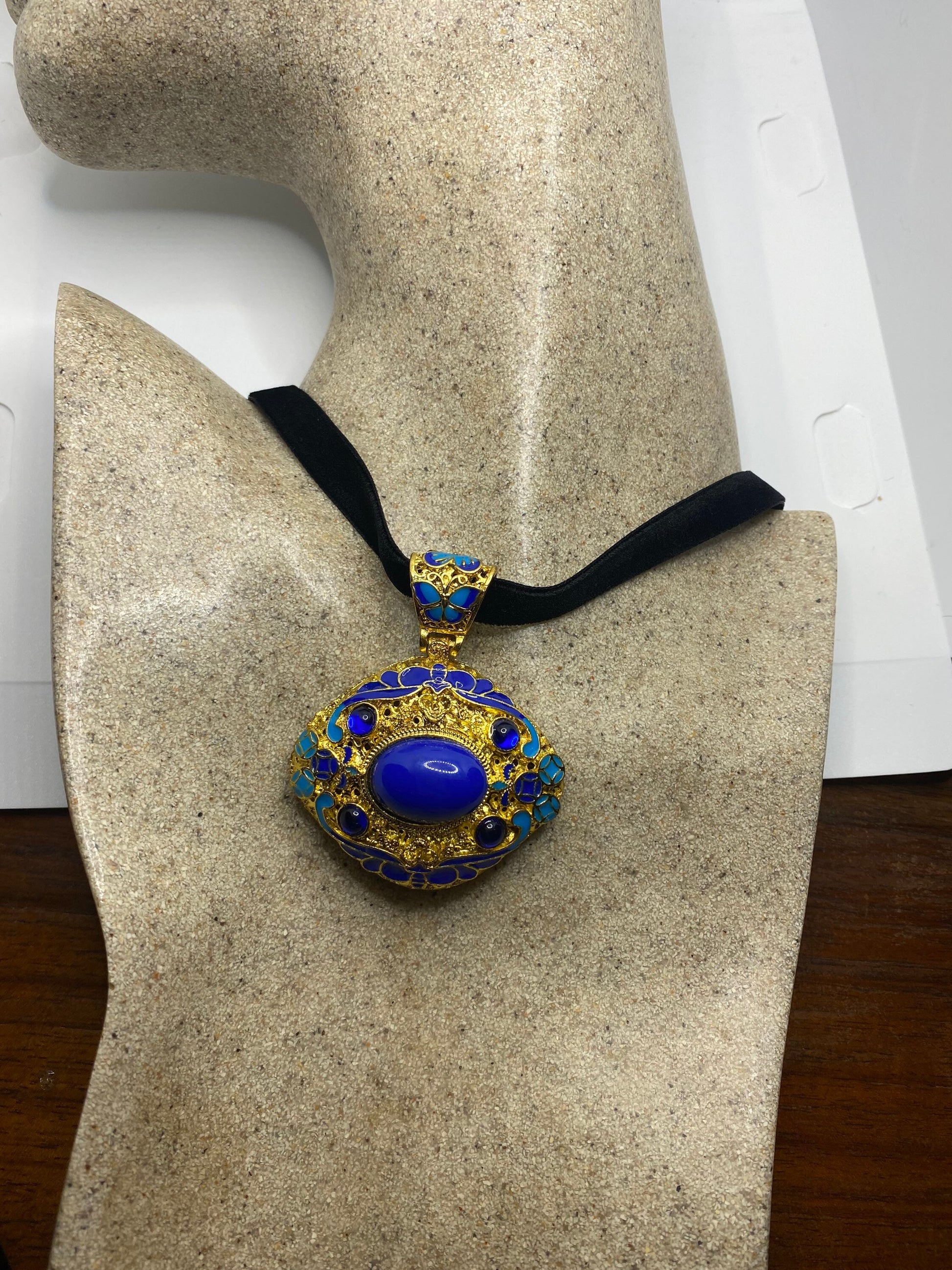 Vintage Cloisonné Choker Pendant Necklace Golden with Blue Enamel