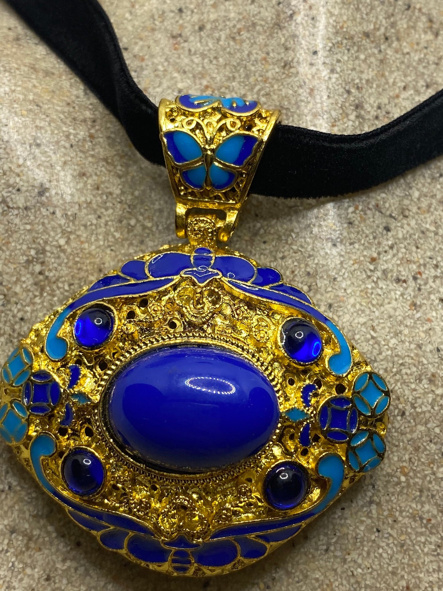 Vintage Cloisonné Choker Pendant Necklace Golden with Blue Enamel