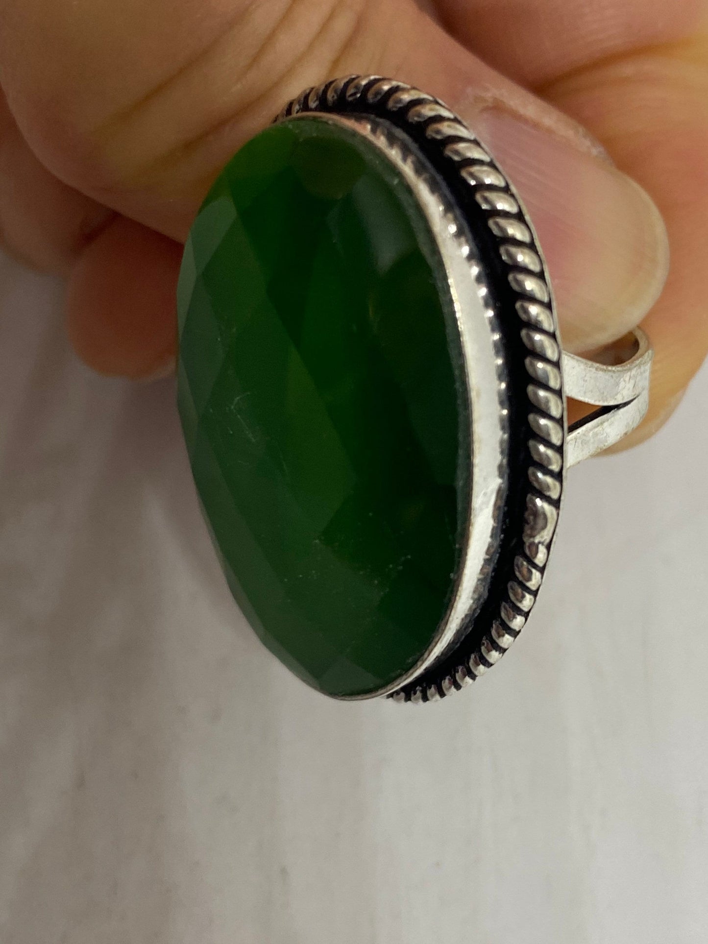 Vintage Green Cats Eye Art Glass Ring Size 7.25