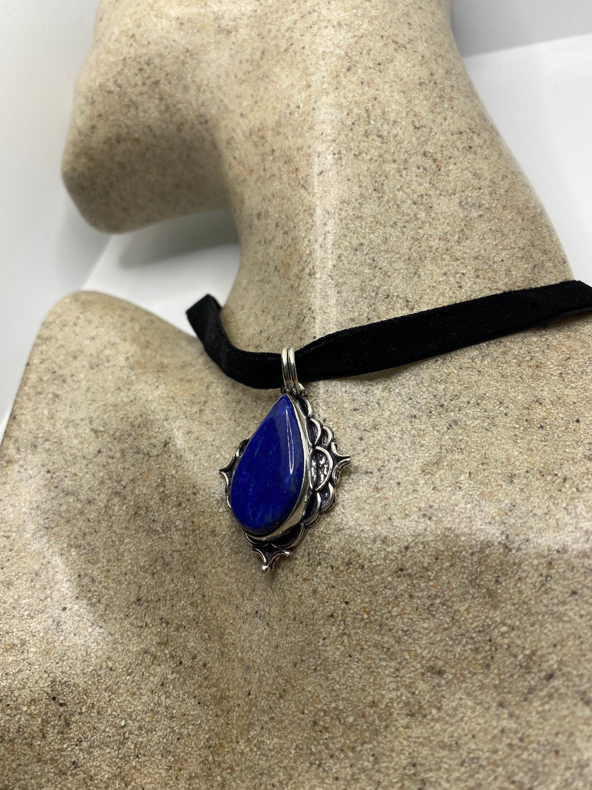 Vintage Blue Lapis Choker Necklace.