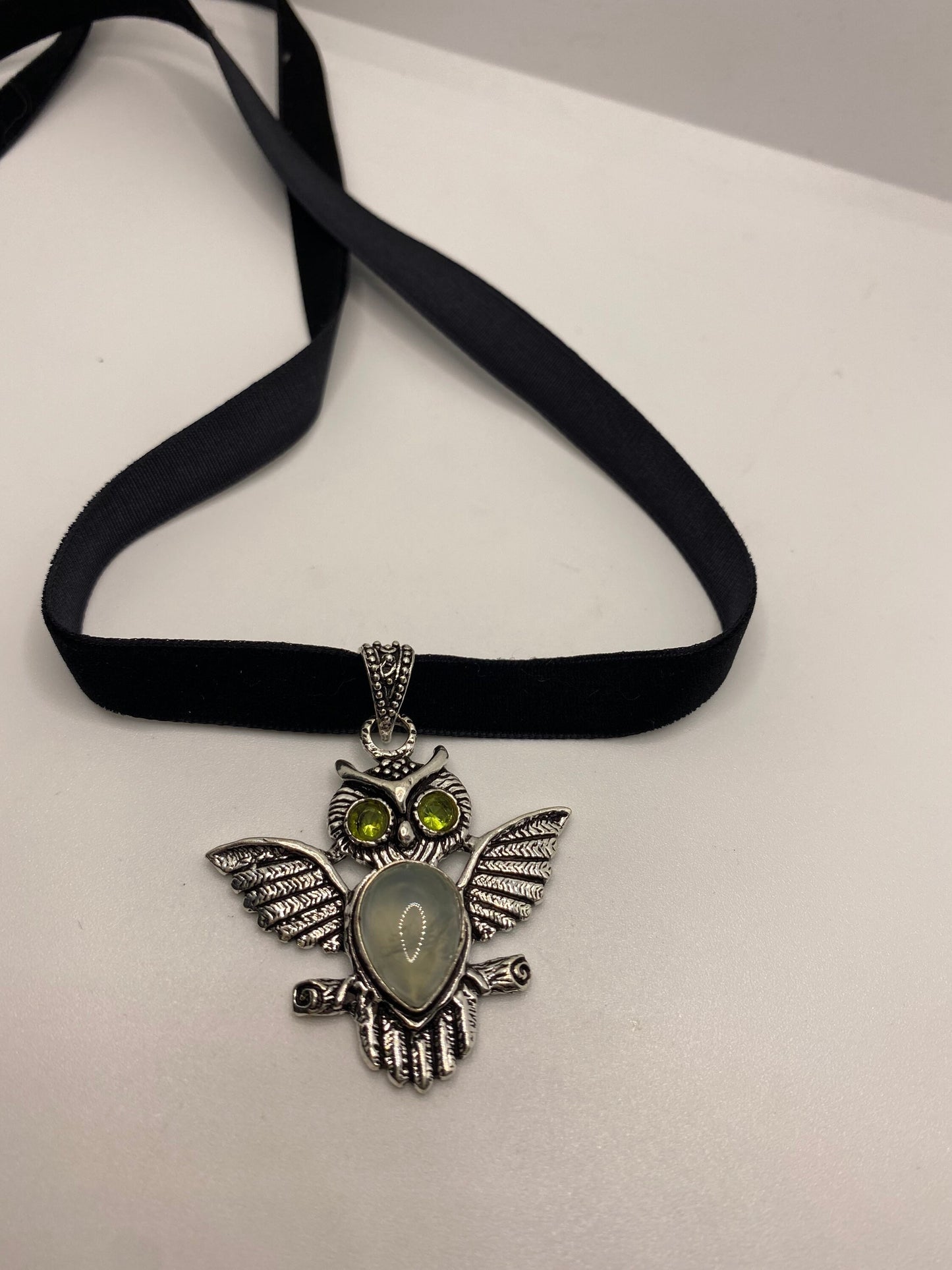 Handmade Vintage Green Aventurine Owl Choker Pendant