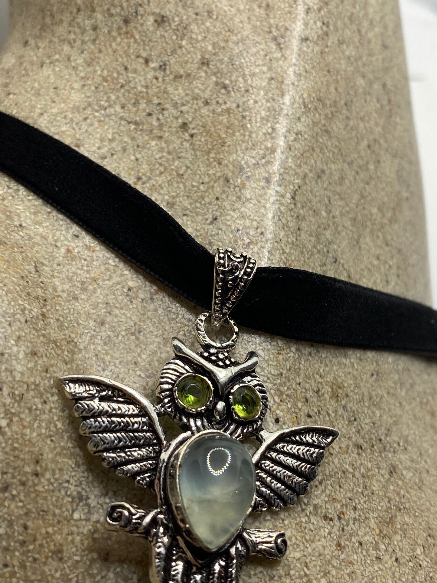 Handmade Vintage Green Aventurine Owl Choker Pendant