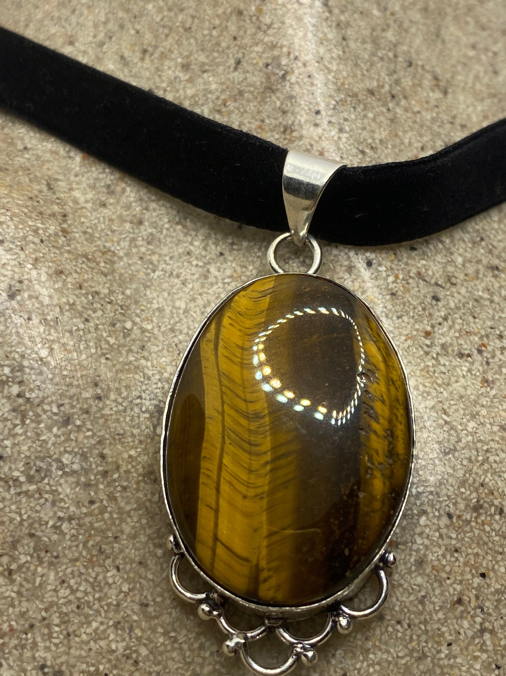 Vintage Tigers Eye Choker Pendant Necklace