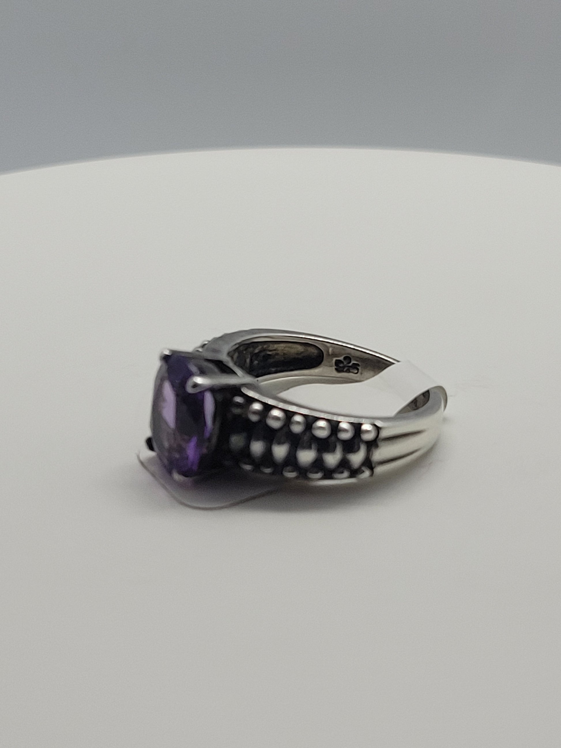 Vintage Purple Amethyst Ring in 925 Sterling Silver