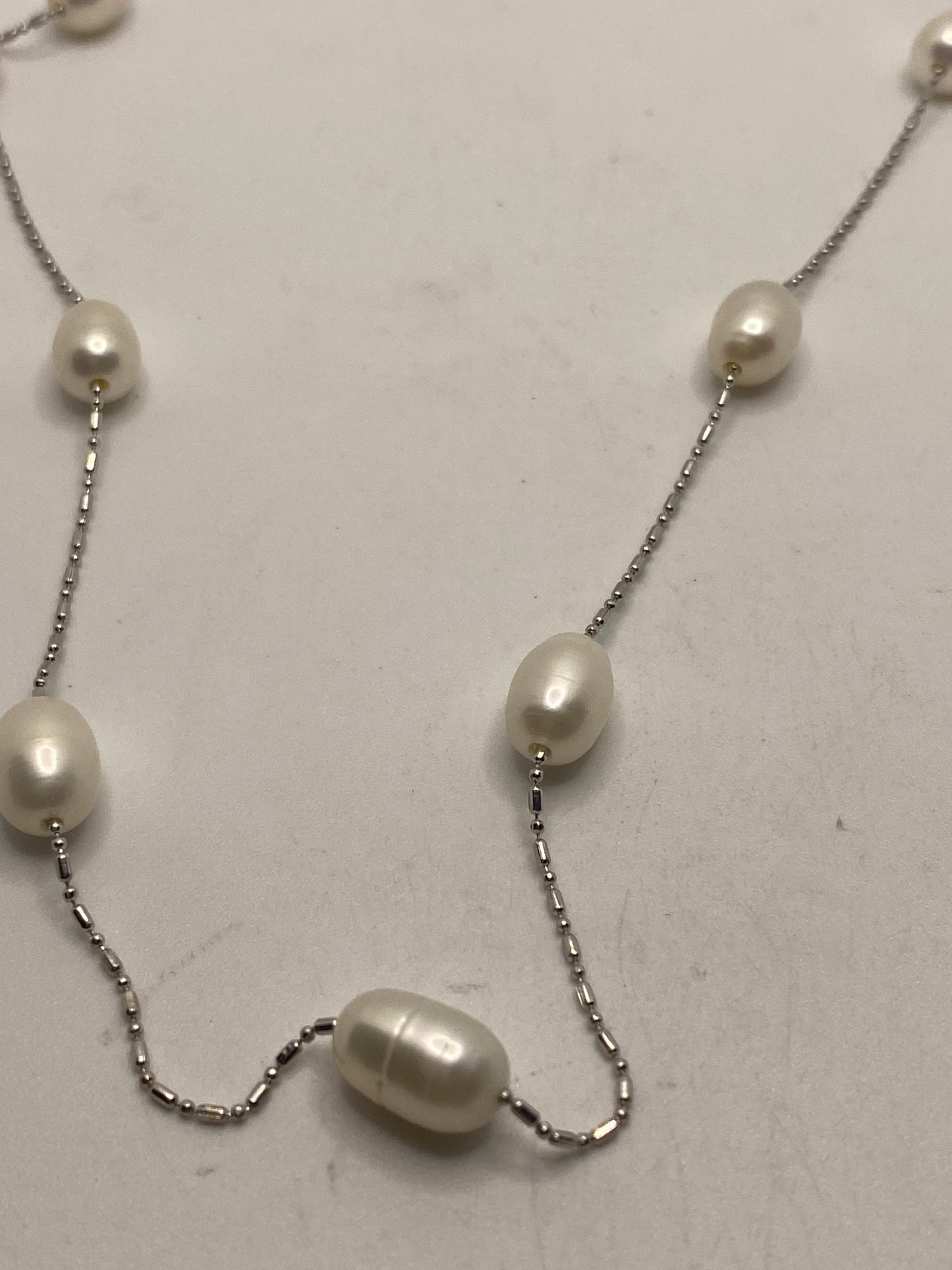 Vintage White Pearl 16 in Necklace