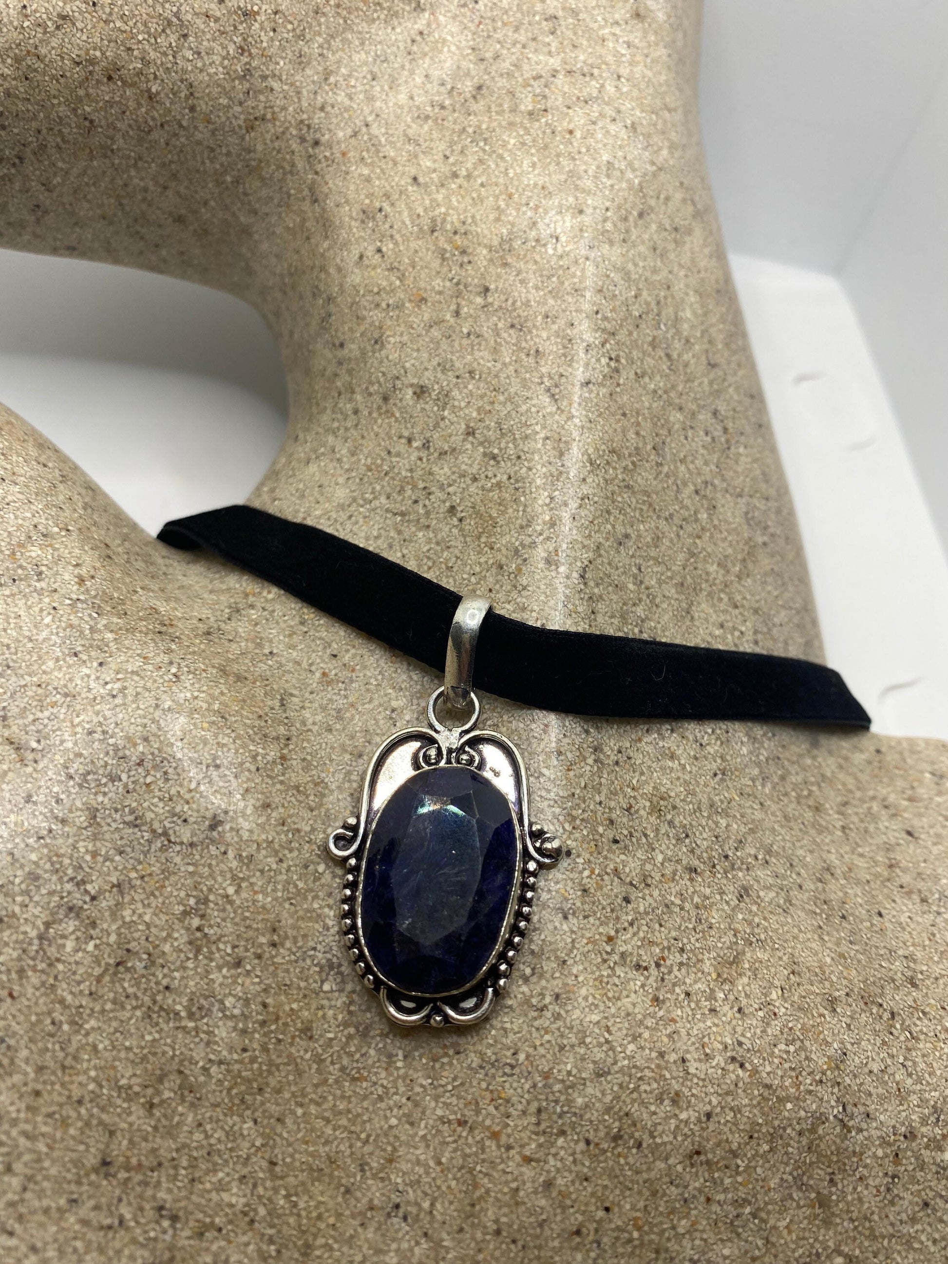 Vintage Cabochon Blue Raw Sapphire Choker Necklace