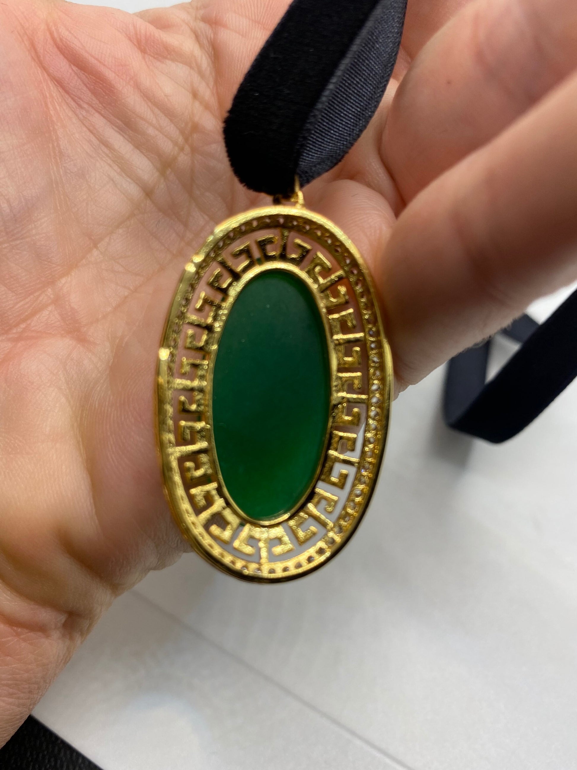Vintage Green Jade Choker Gold Finish Necklace Pendant