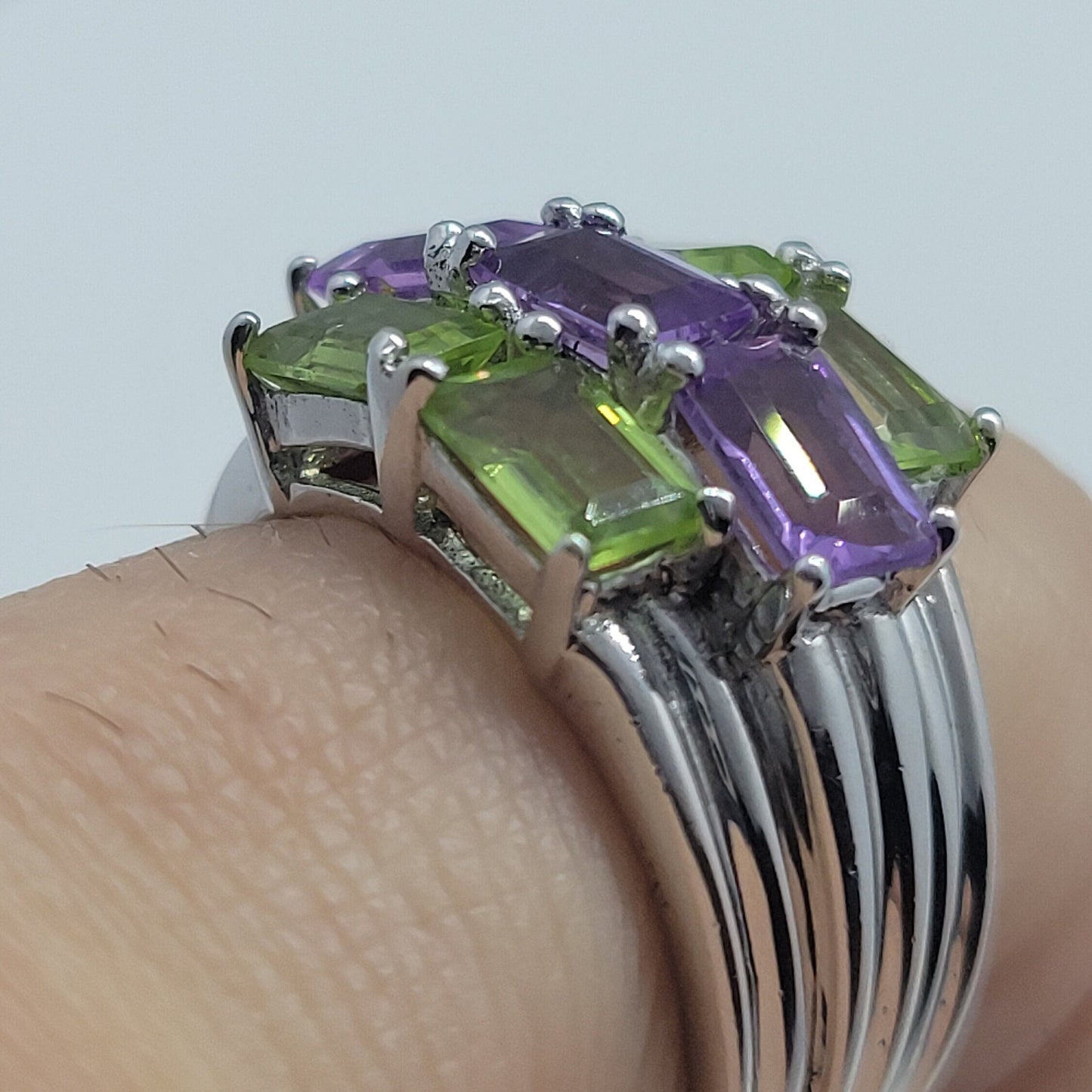 Vintage Peridot and Amethyst Ring in 925 Sterling Silver