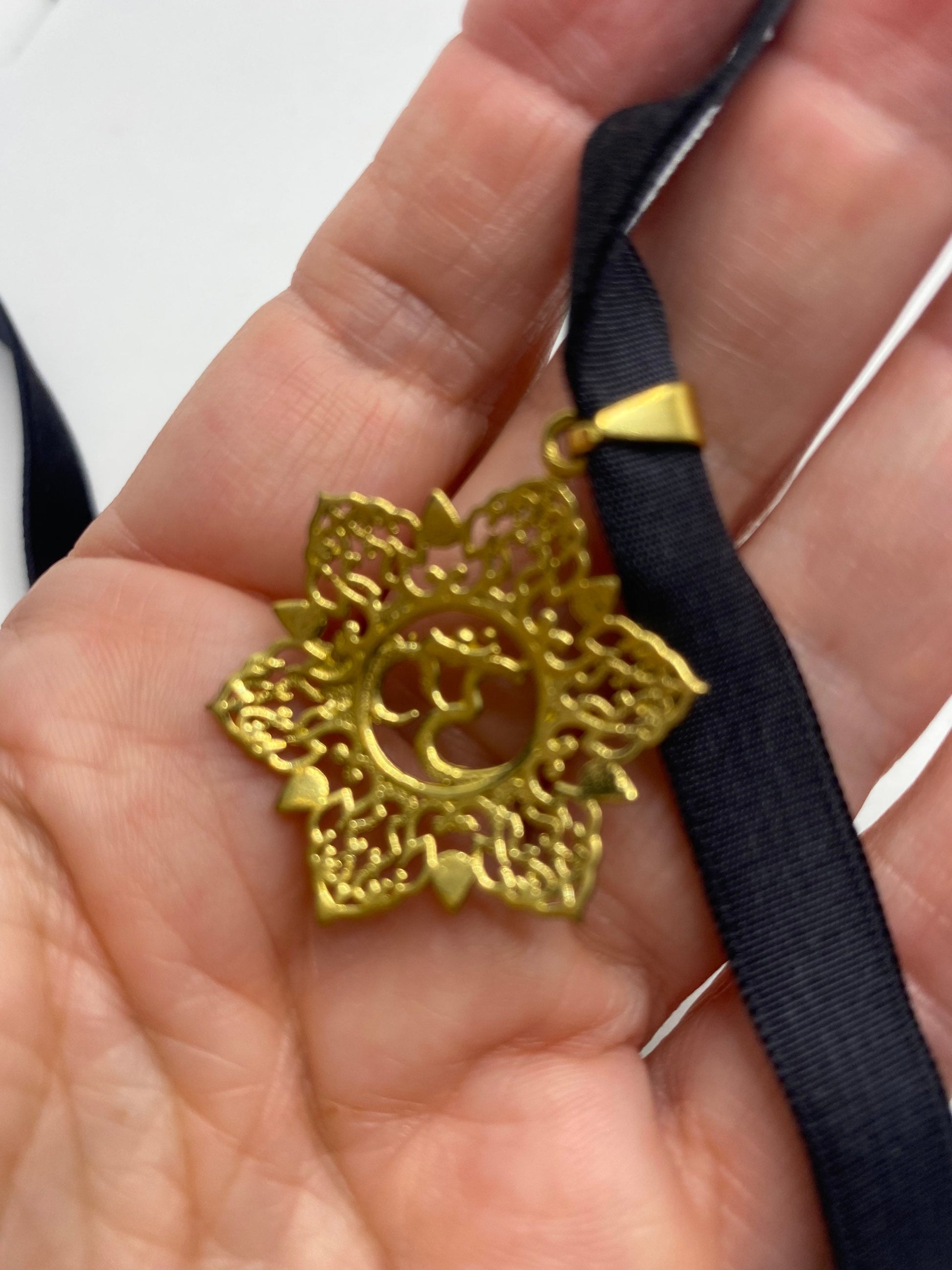 Vintage Ohm Shanti Bronze Velvet Choker Necklace.