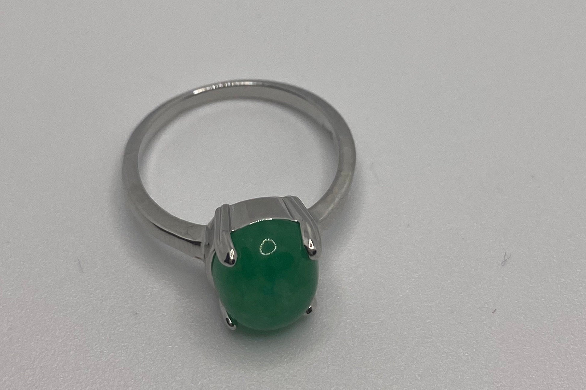 Vintage Lucky Green Nephrite Jade Ring