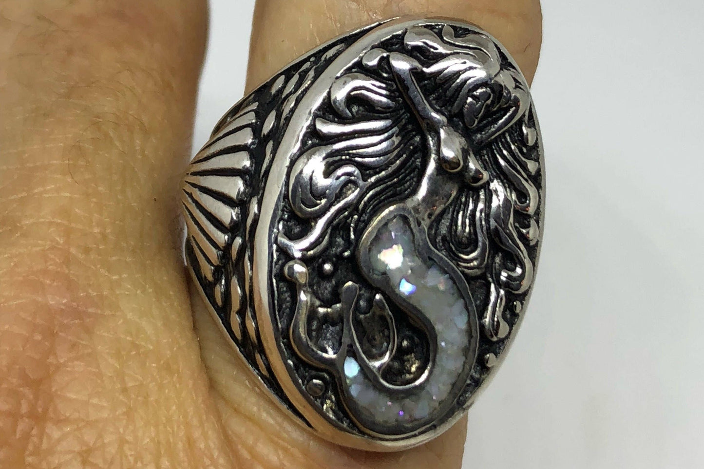 Mermaid ring with white mother of pearl inlay in white bronze
