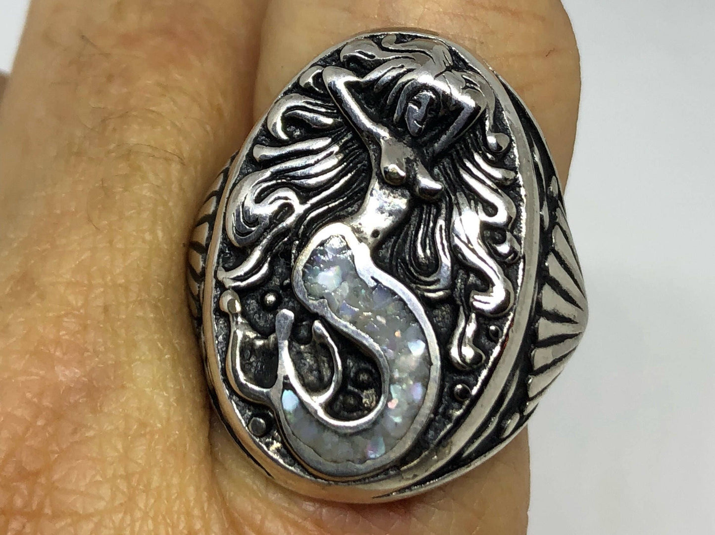 Mermaid ring with white mother of pearl inlay in white bronze