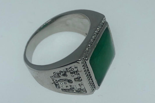 Vintage Lucky Green Nephrite Jade Ring