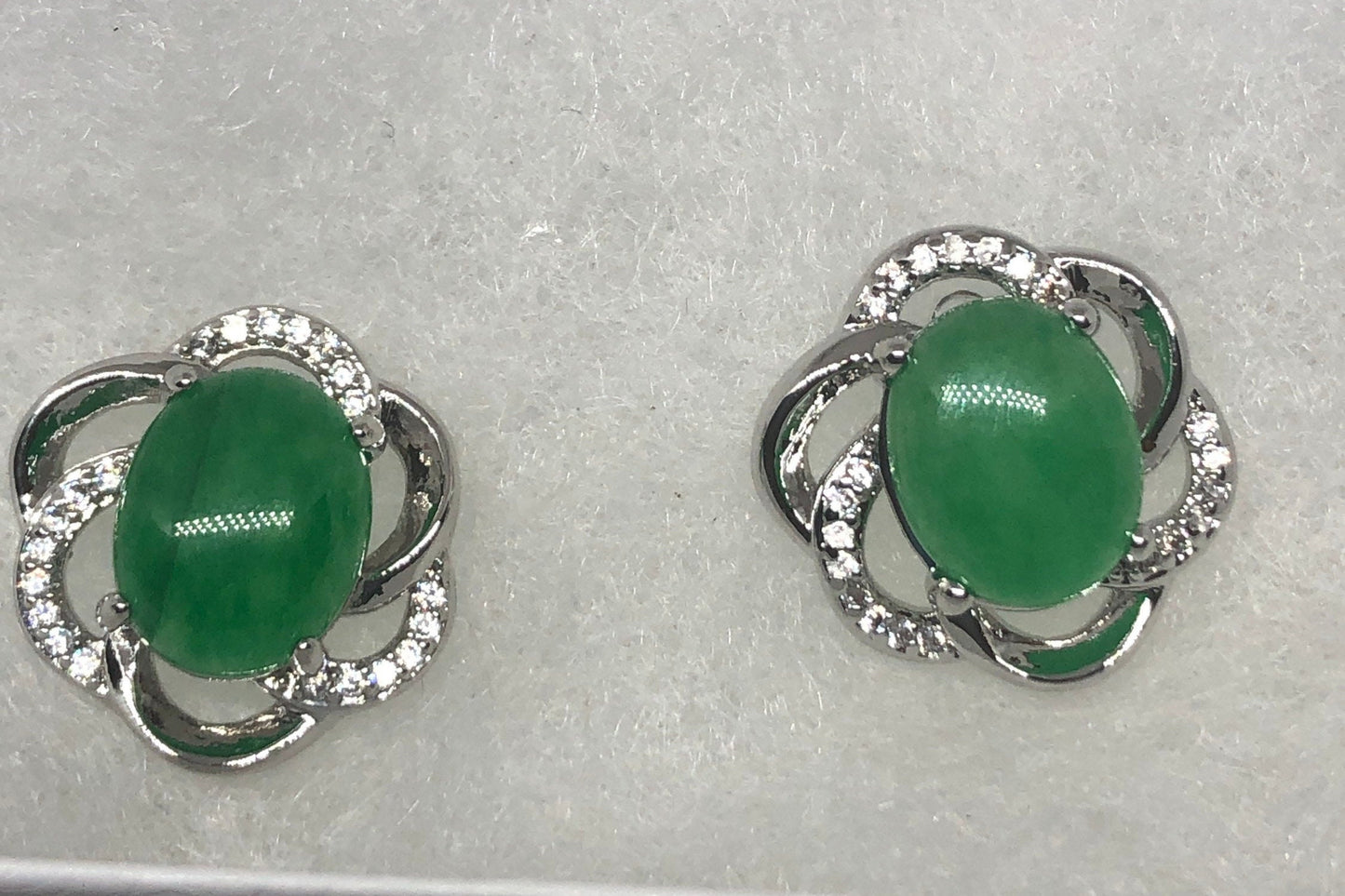 Vintage Fun Green Jade Gemstone Silver Bronze Stud Earrings