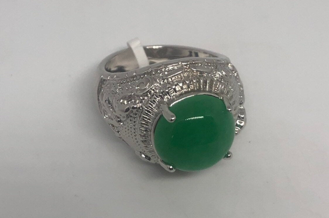 Vintage Lucky Green Nephrite Jade Ring