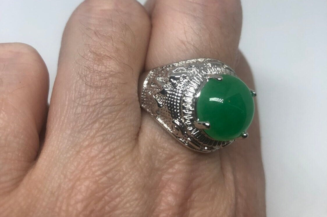 Vintage Lucky Green Nephrite Jade Ring