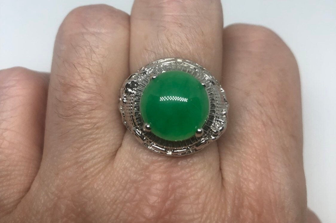 Vintage Lucky Green Nephrite Jade Ring