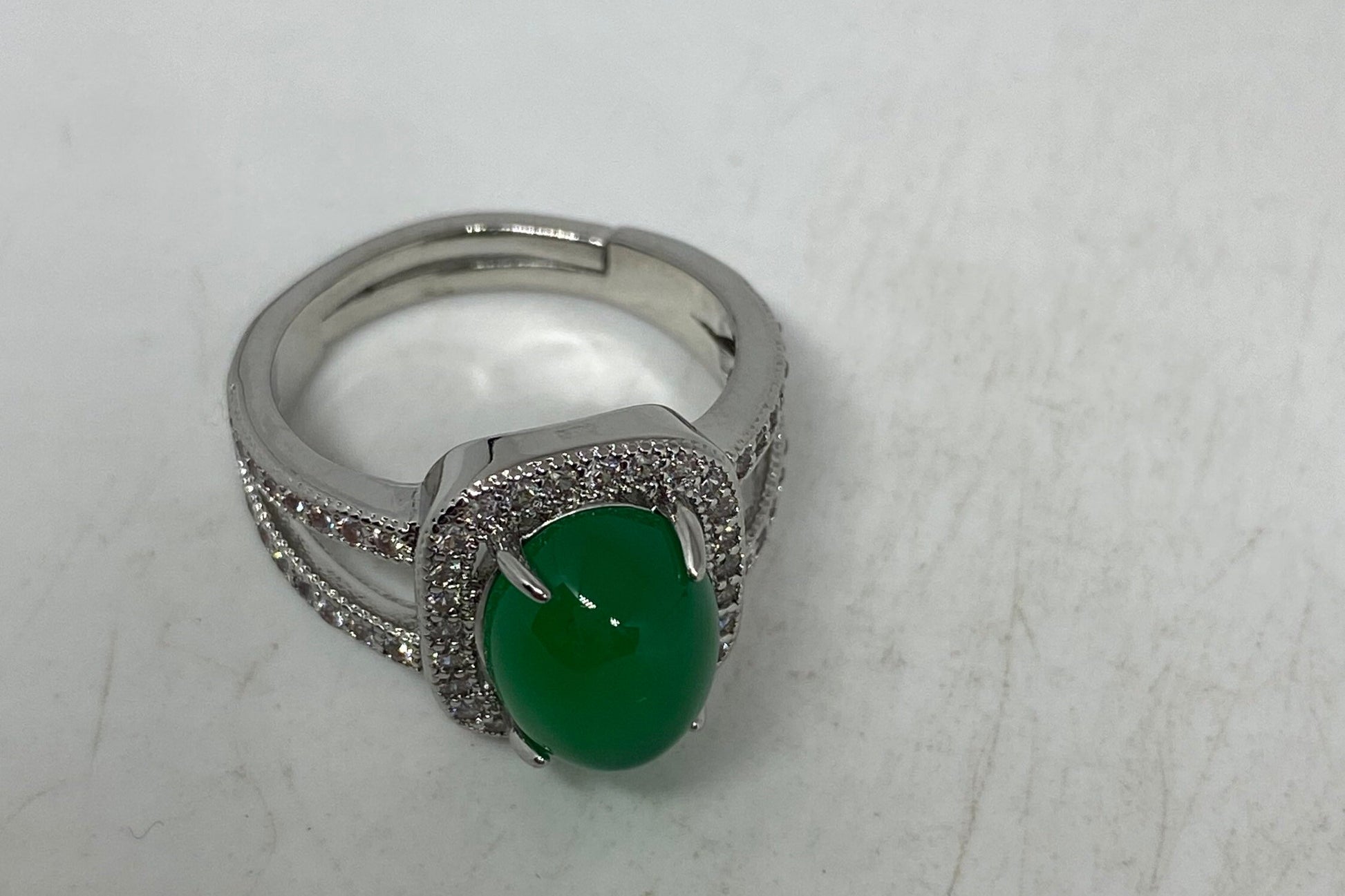 Vintage Lucky Green Nephrite Jade Ring