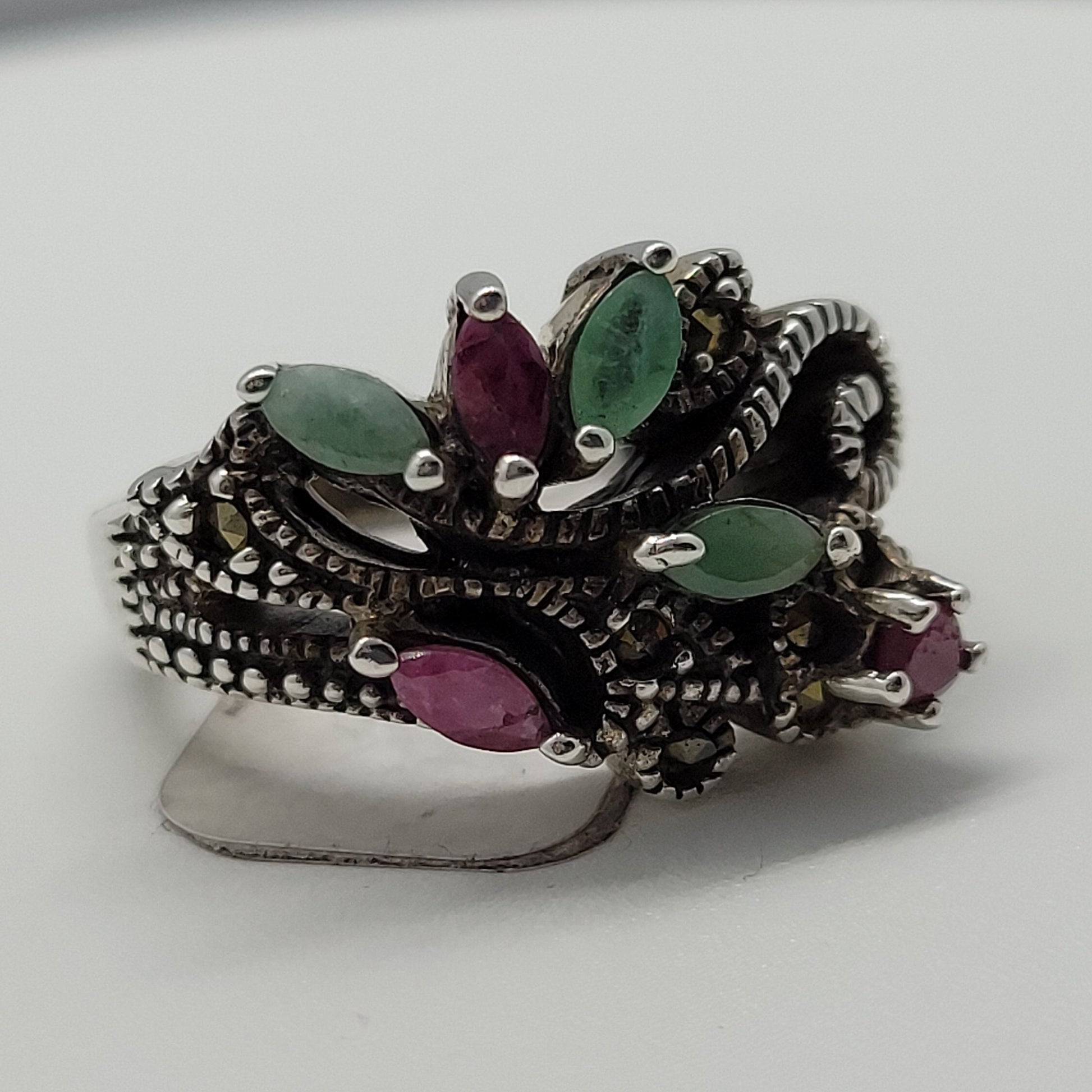 Vintage Emerald and Ruby Ring in 925 Sterling Silver with Marcasite