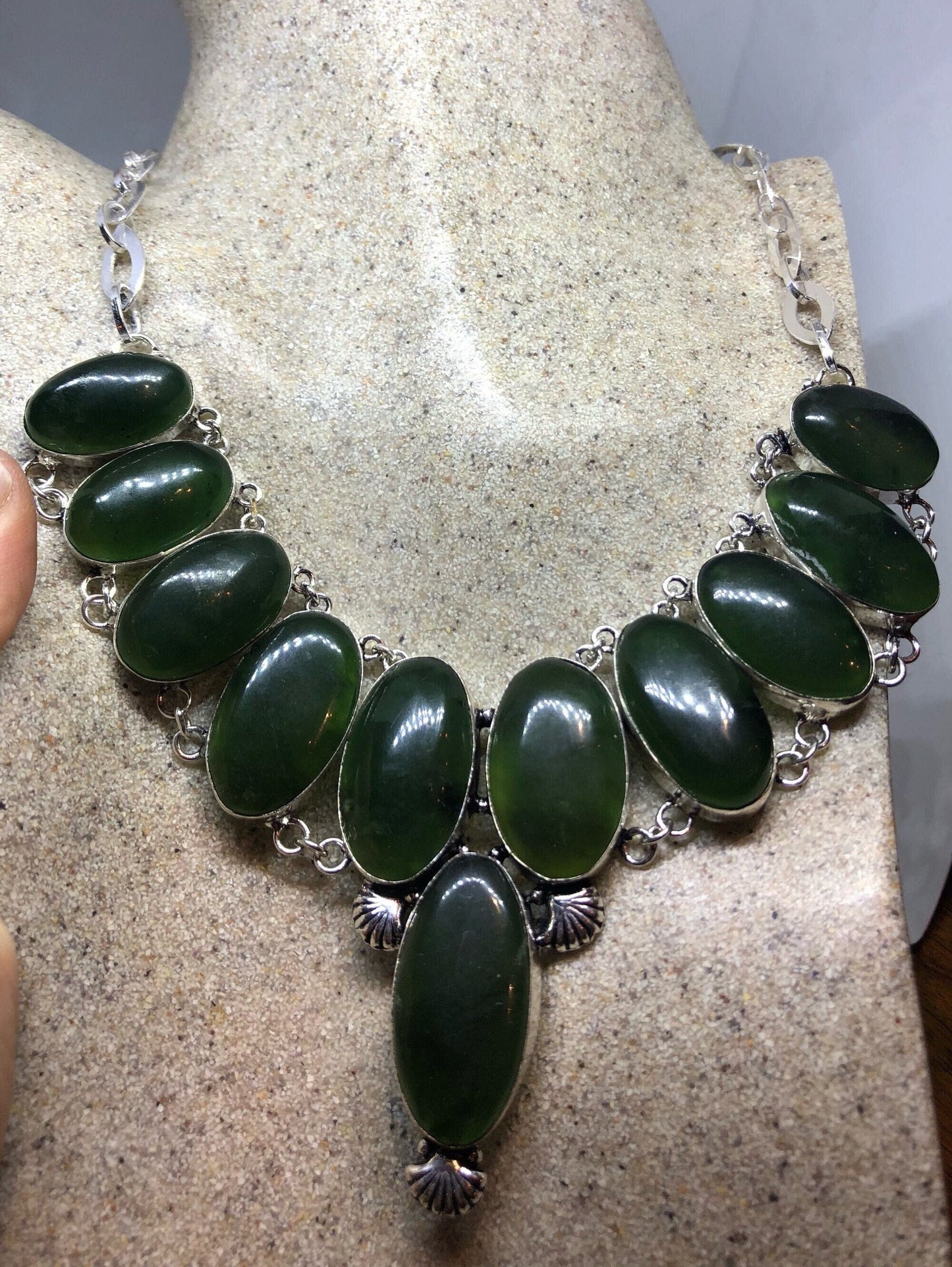 Vintage Silver Genuine Green Nephrite Jade Gemstone Necklace.