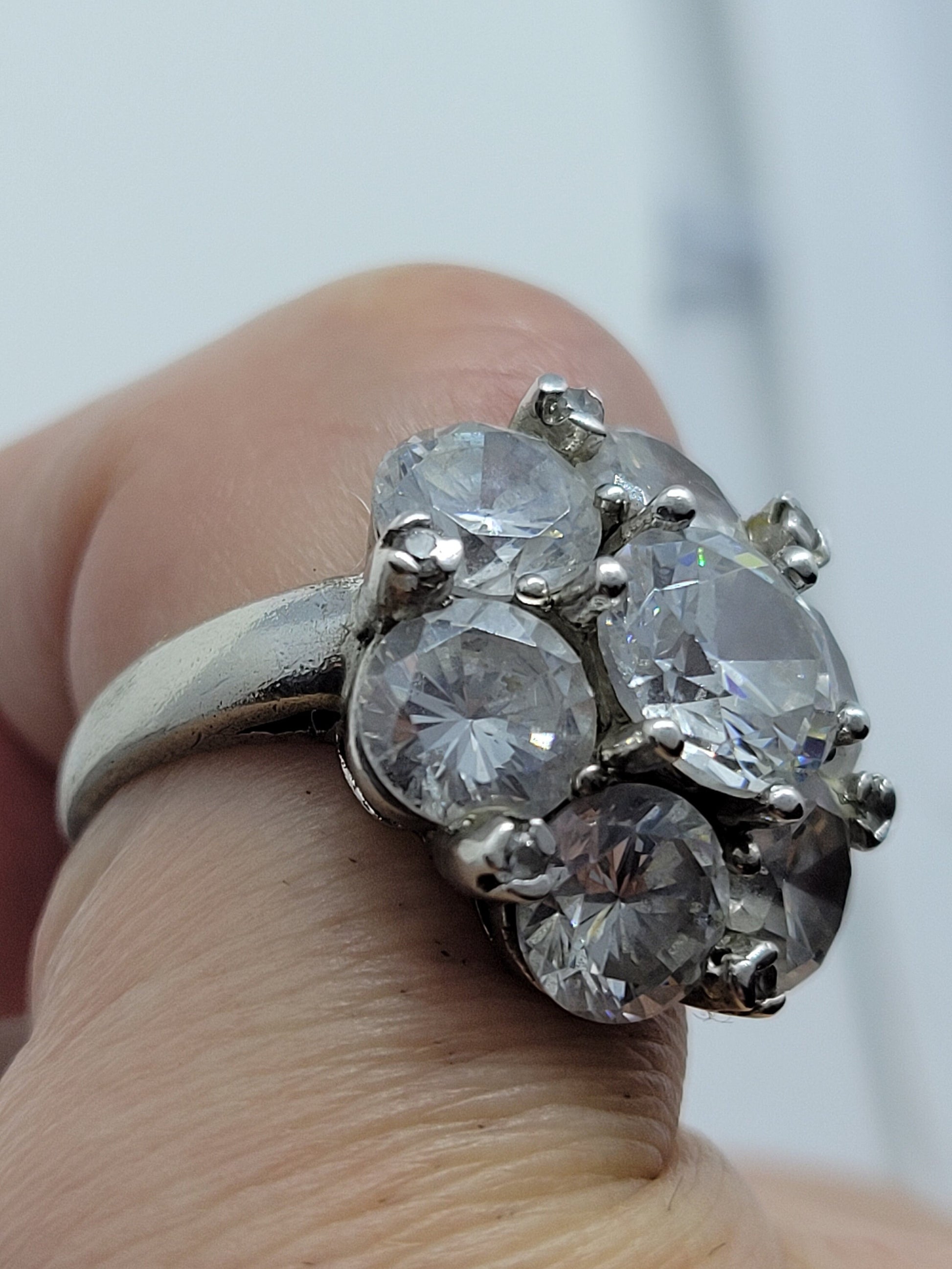 Vintage White Crystal Ring in 925 Sterling Silver